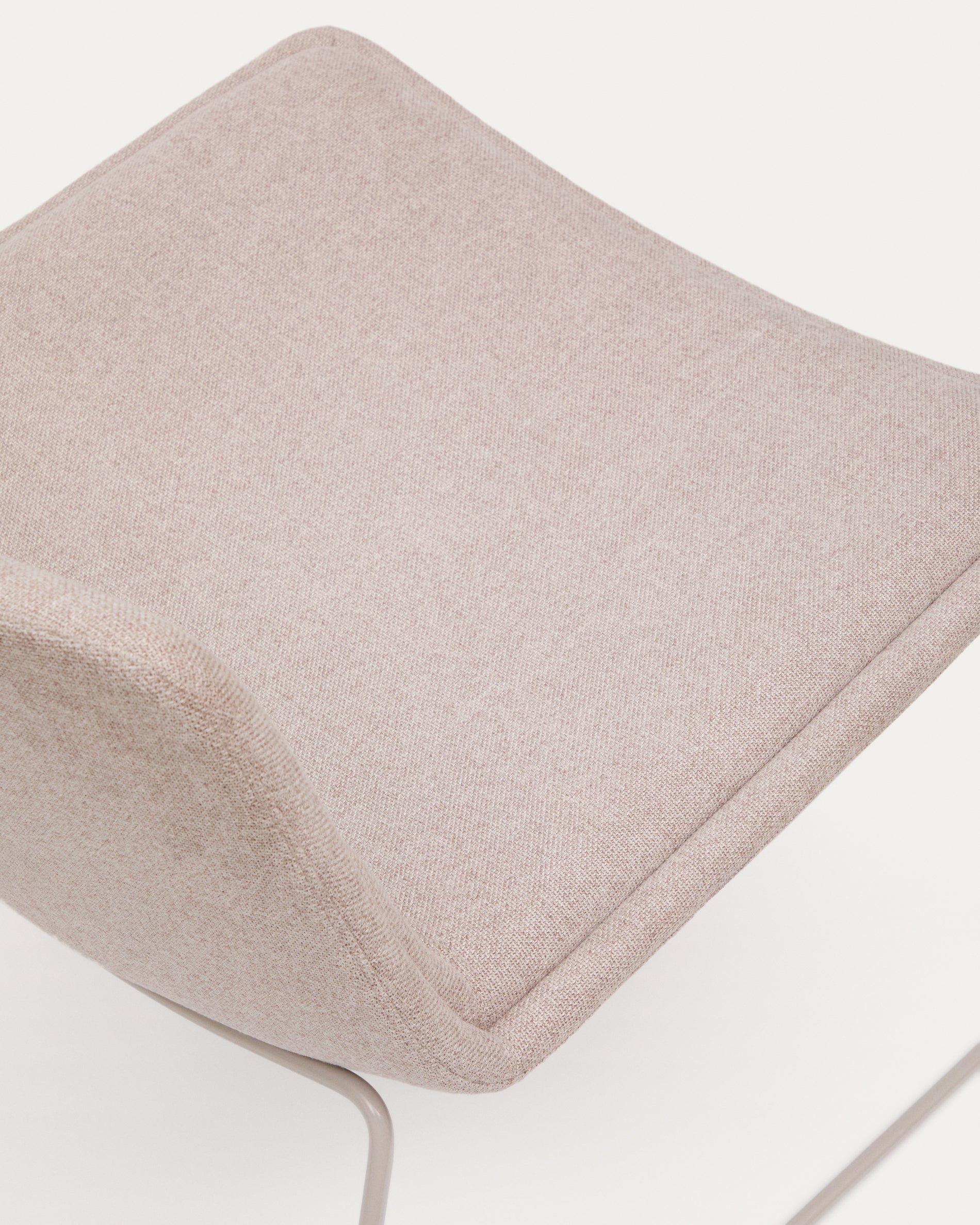 Zahara beige armchair and steel in a beige finish, 100% FSC - Detail