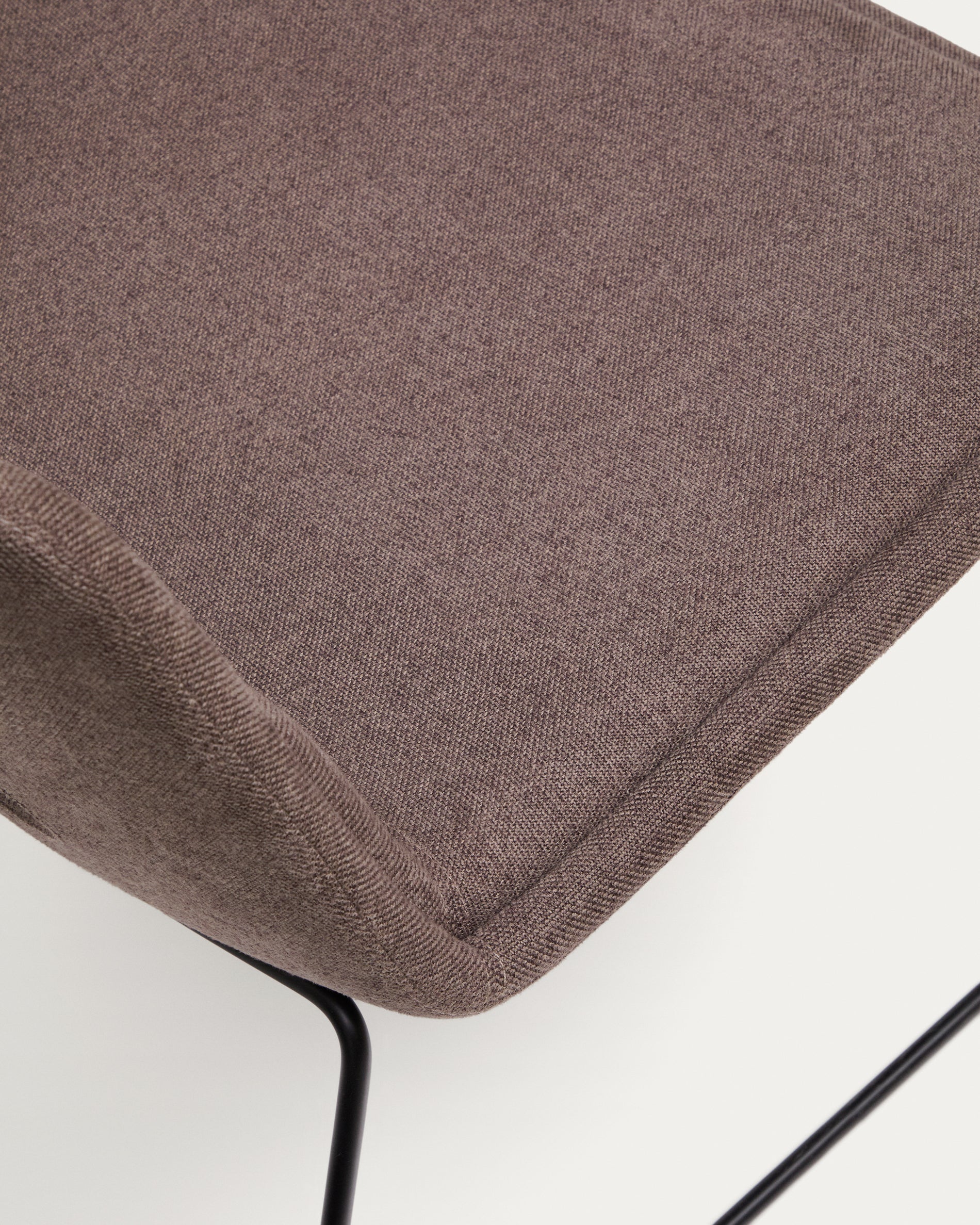 Zahara brown armchair and steel in a black finish, 100% FSC - Detail