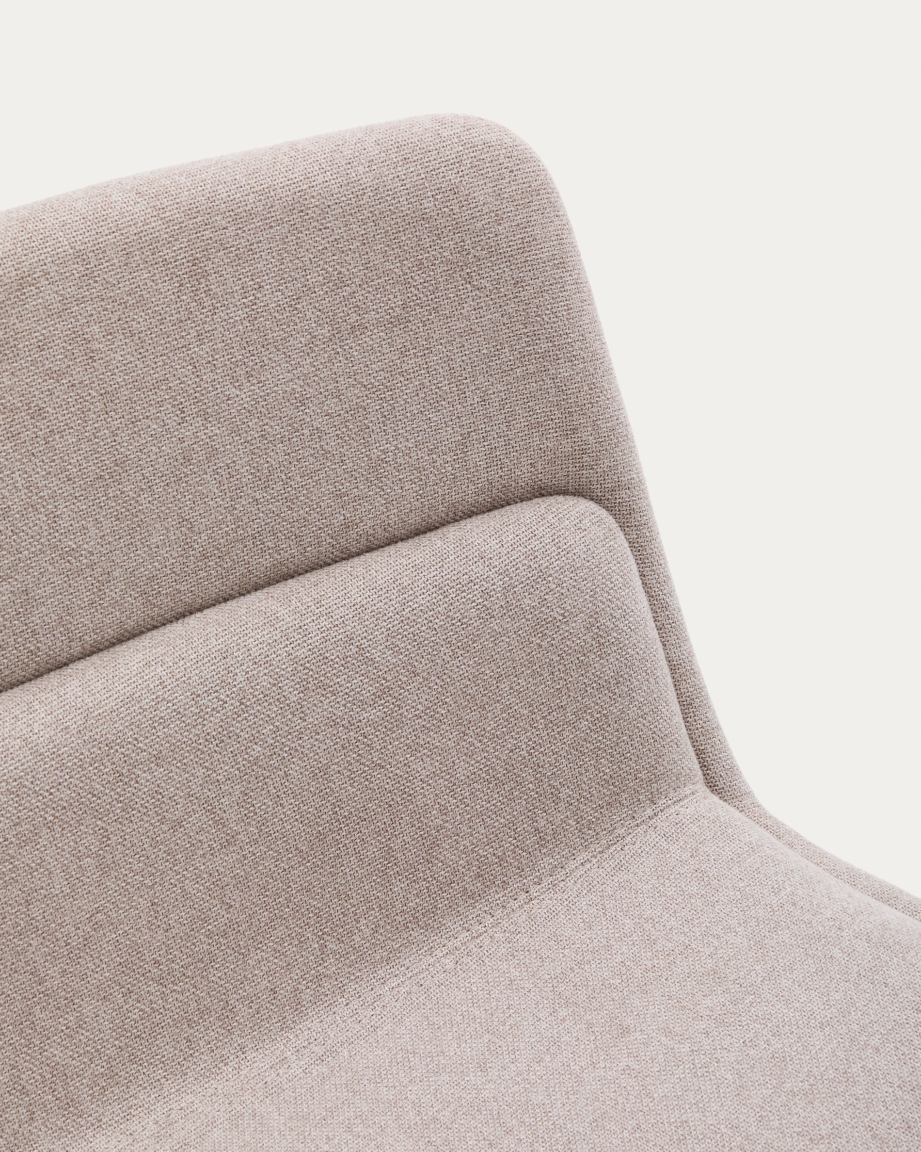 Zahara beige armchair with steel legs and FSC 100% terracotta finish - Detail