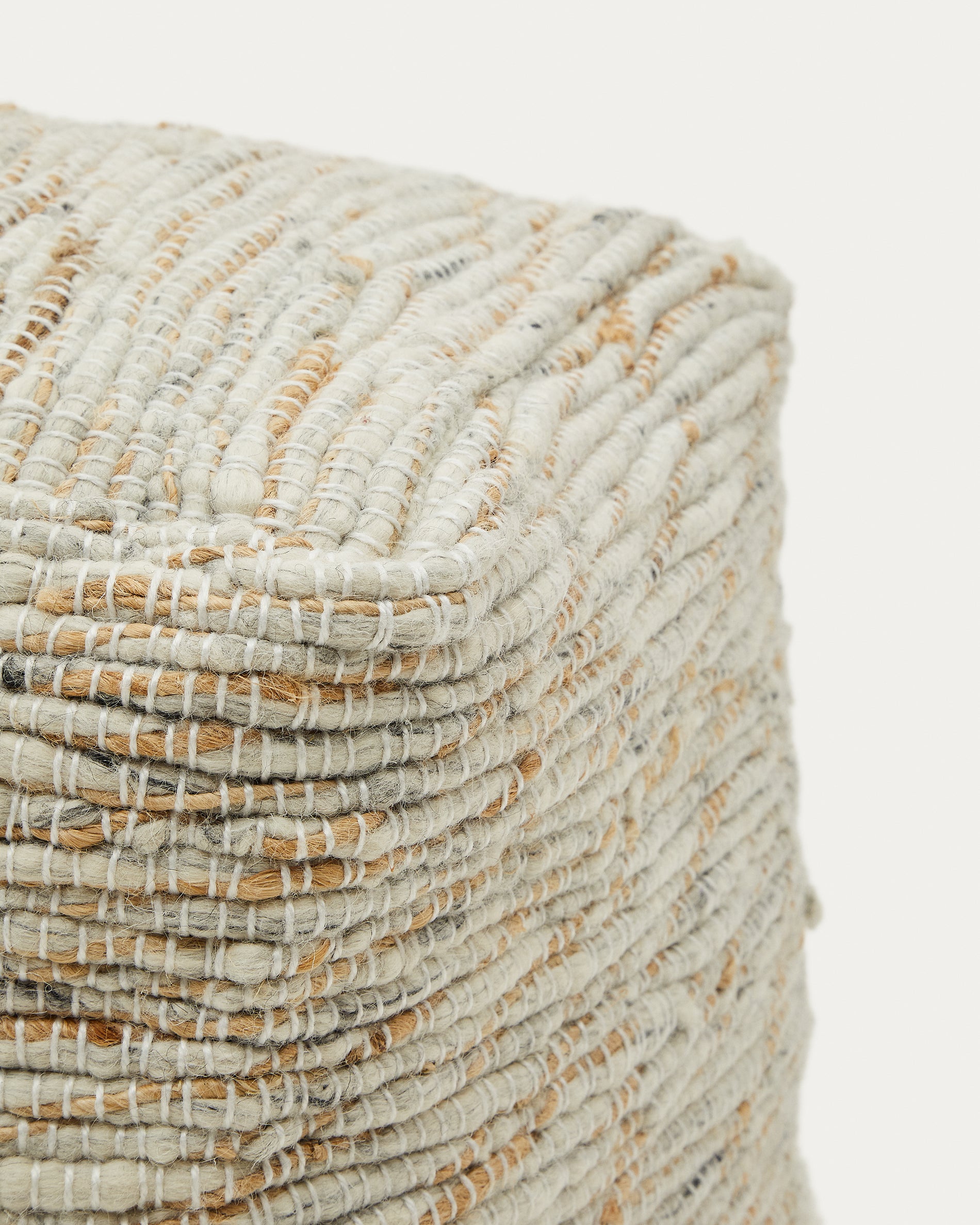 Selise pouffe made from natural jute 45 x 45 cm - Detail