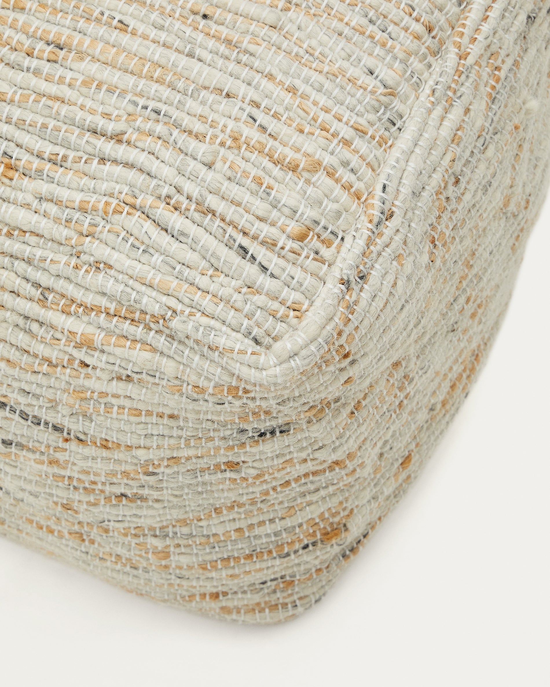 Selise pouffe made from natural jute 45 x 45 cm - Detail