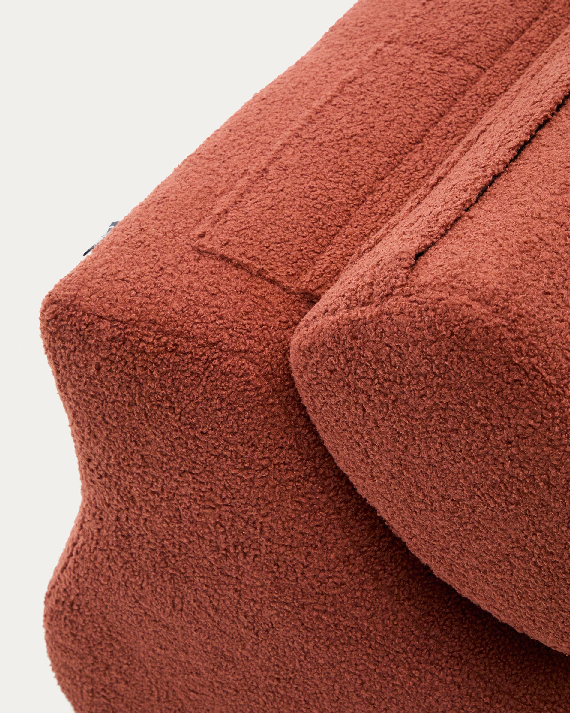 Club terracotta bouclé armchair - Detail