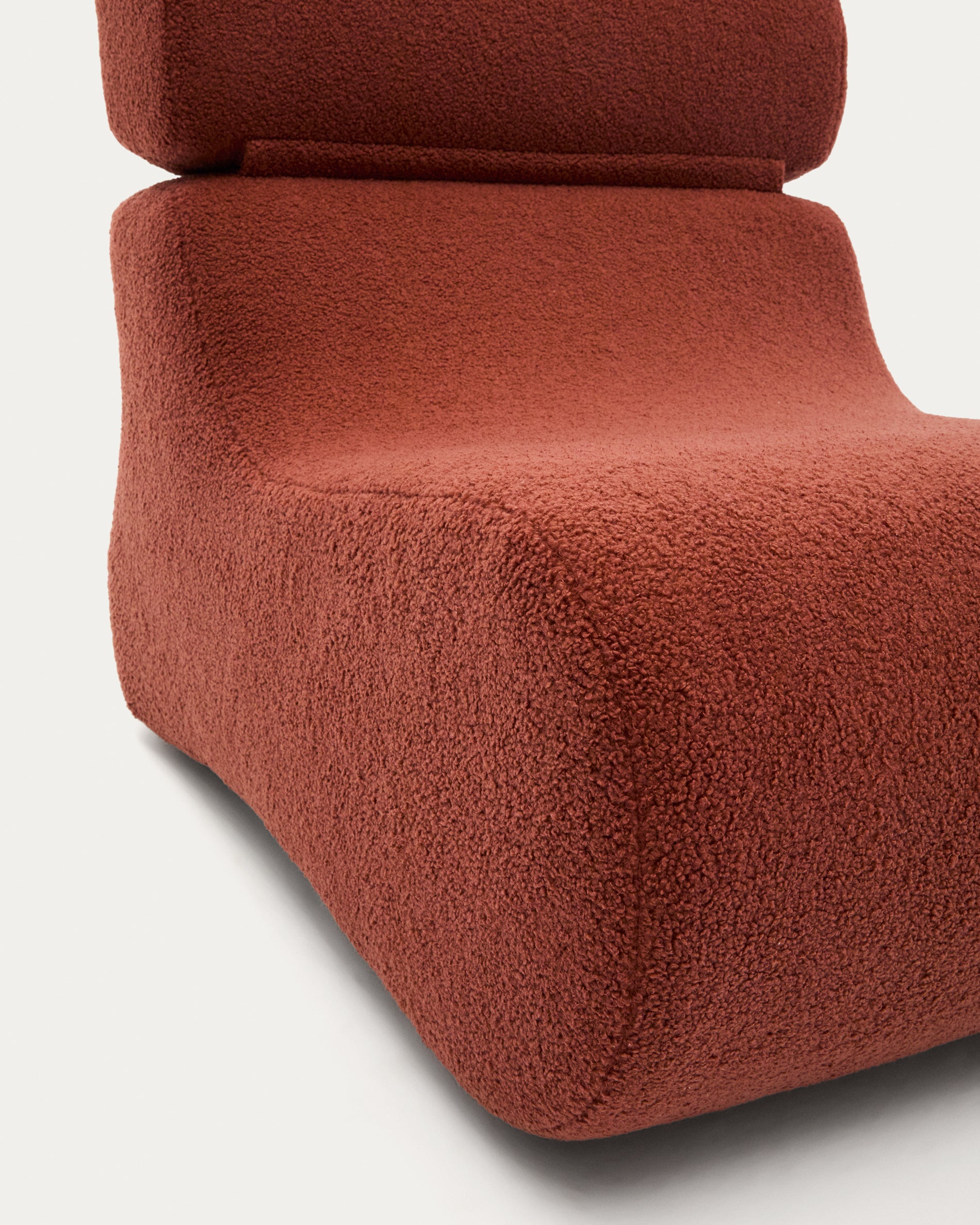Club terracotta bouclé armchair - Detail