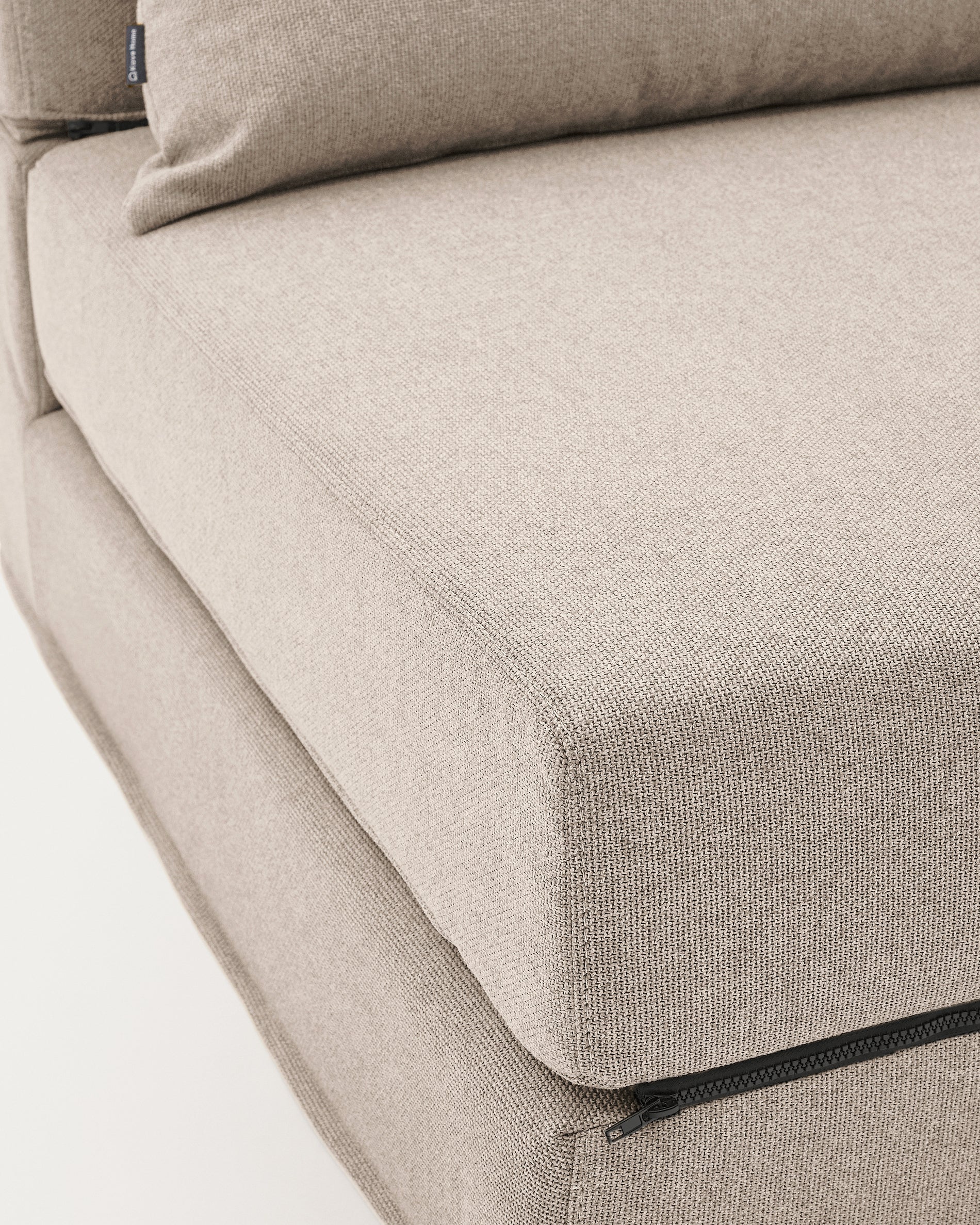 Arty beige, convertible pouffe/bed 70 x 89 (200) cm - Detail