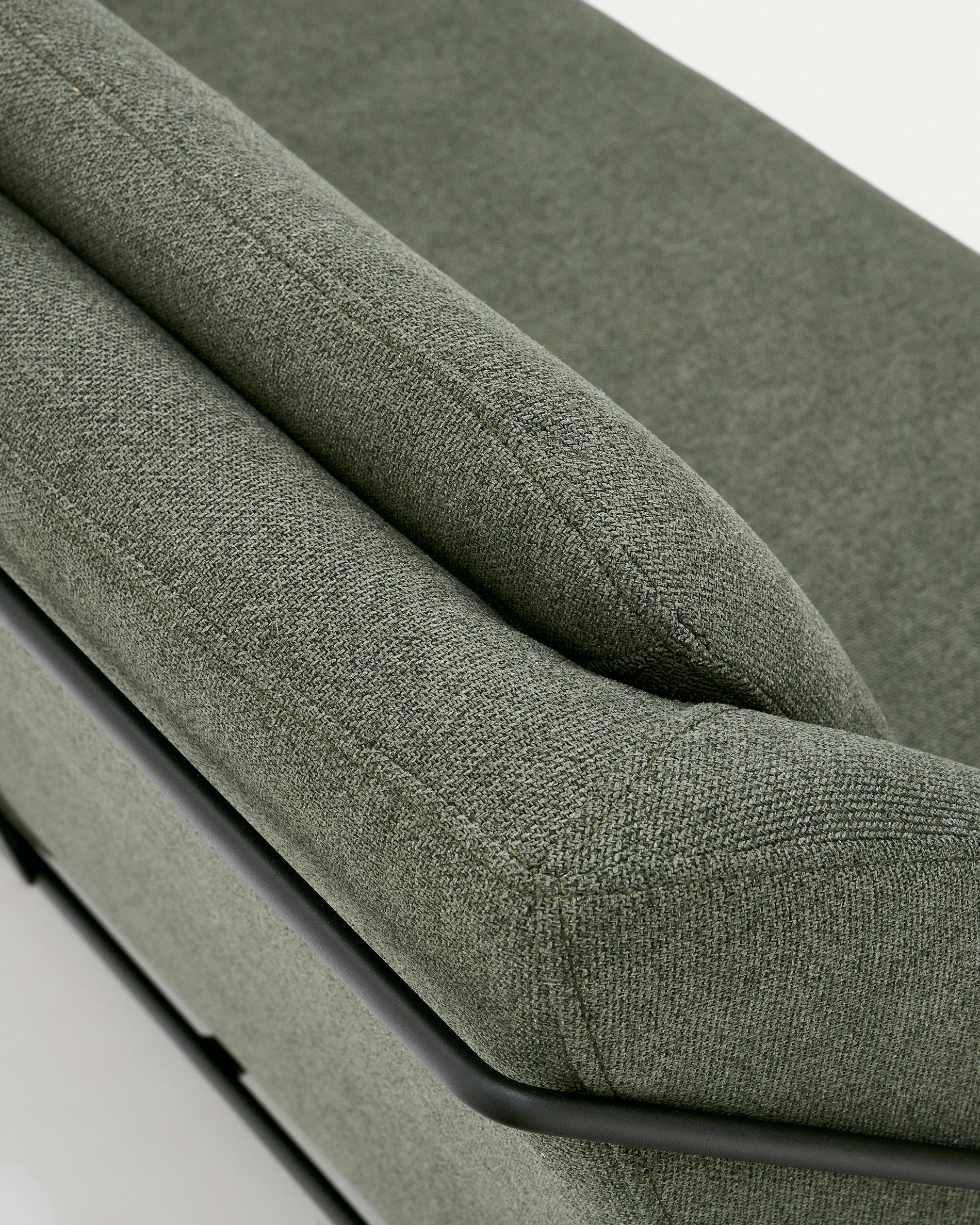 Brida 2-seater sofa in green and steel legs with black finish, 128 cm - Detail