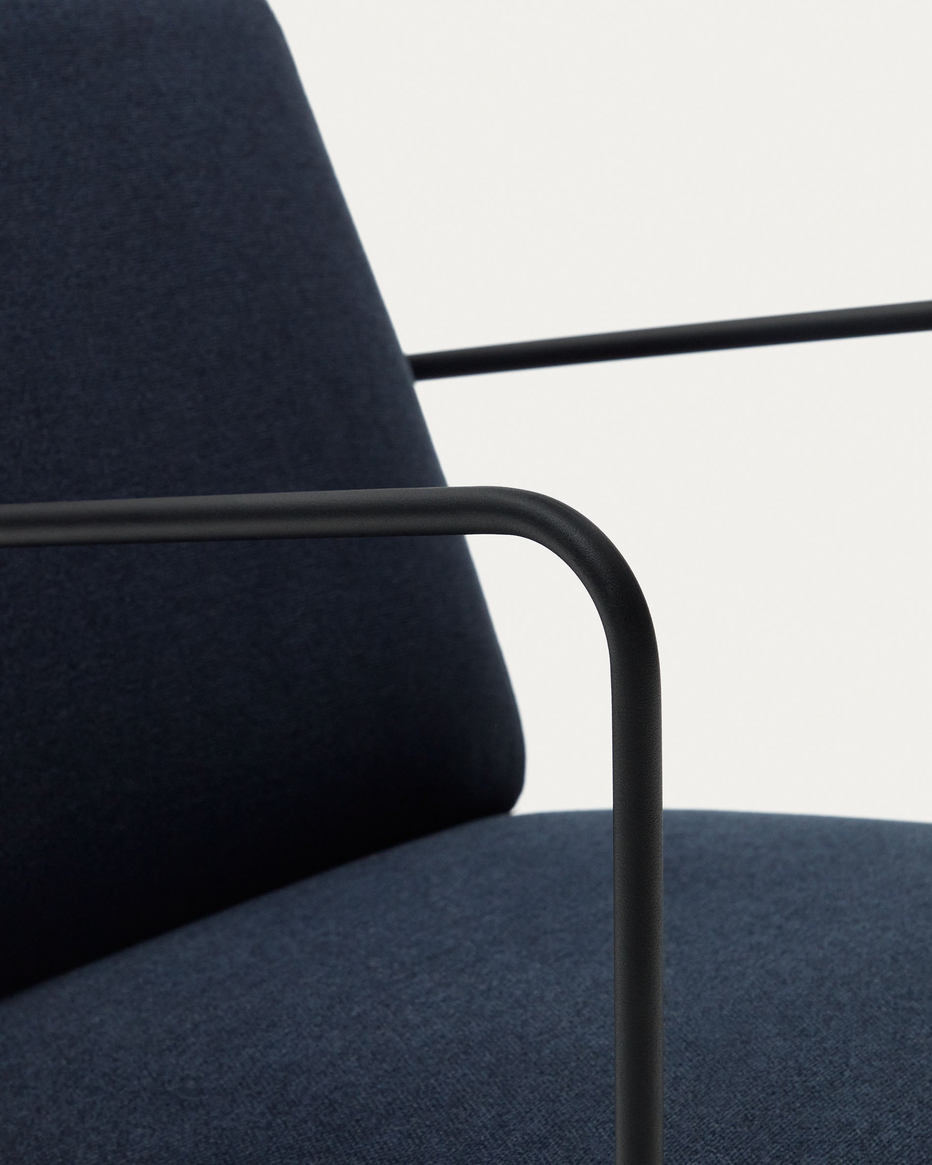 Gamer armchair in blue and metal with black finish - Detail