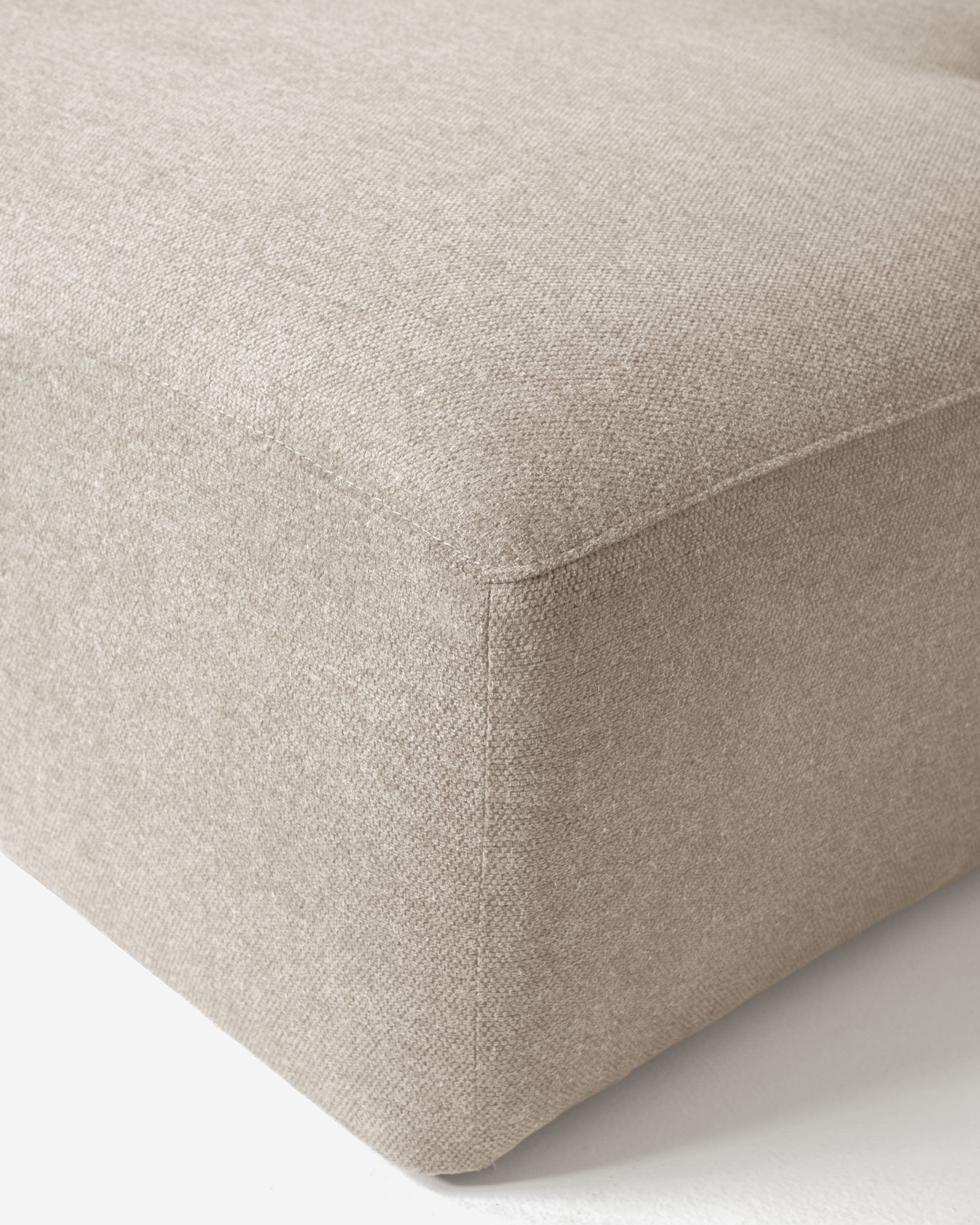 Blok 2-seater beige chenille right chaise longue sofa 240cm FSC Mix Credit - Detail