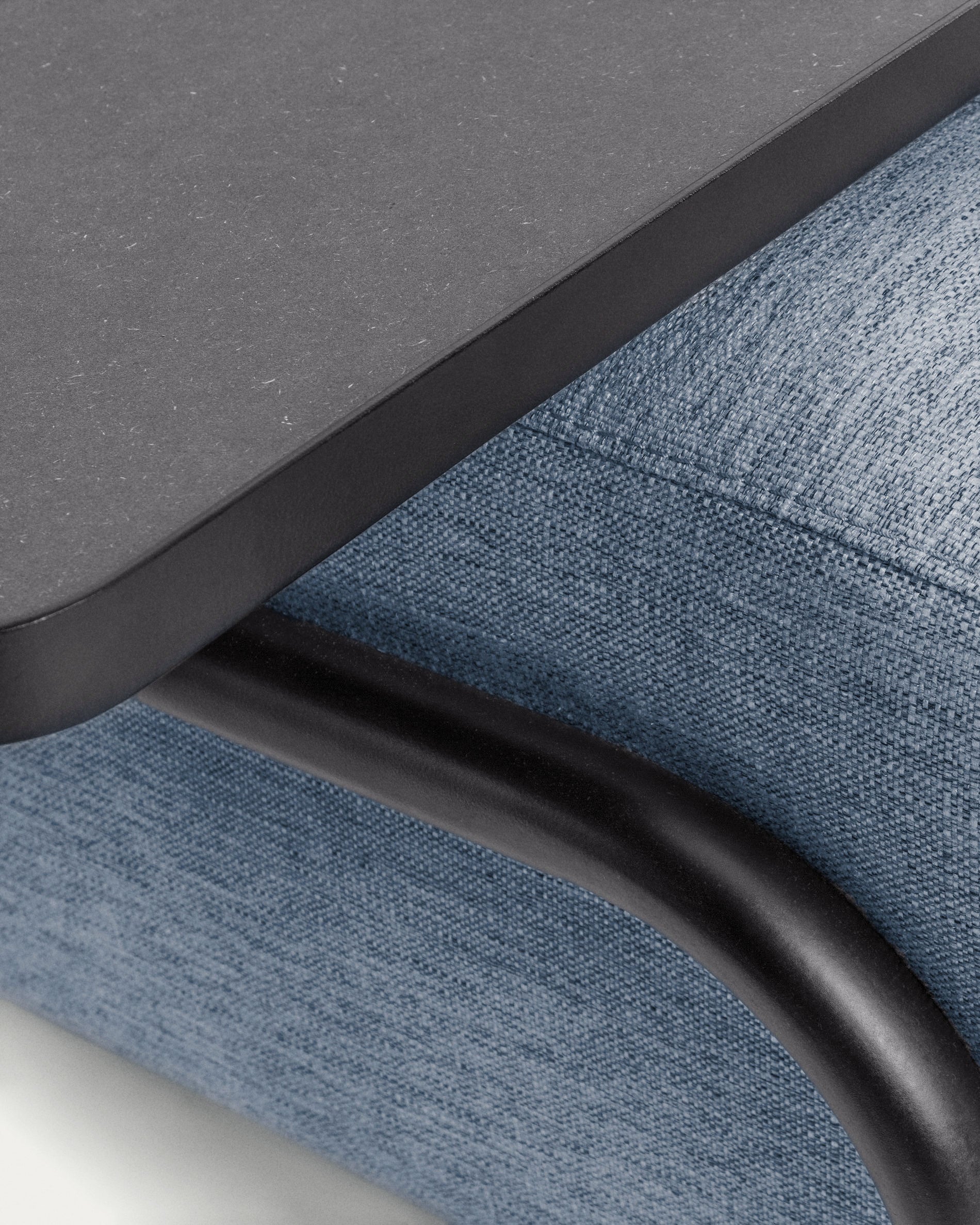 Compo 3 seater sofa with large tray in blue, 252 cm - Detail