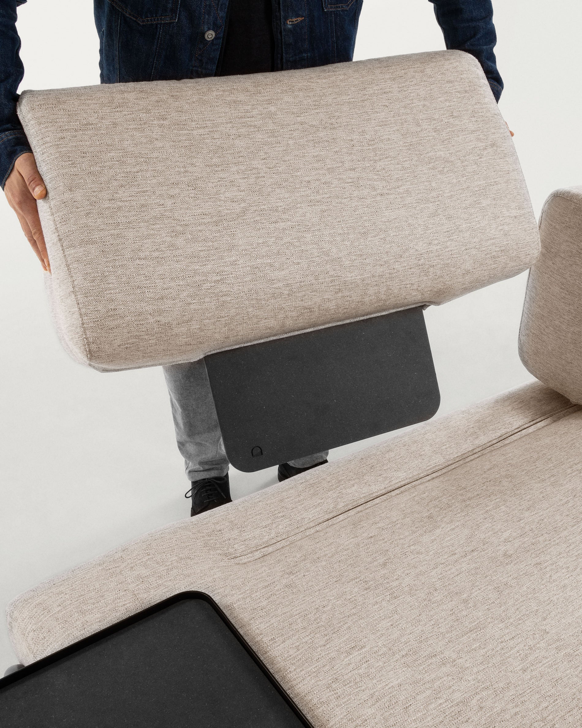 Compo 3 seater sofa in Beige-Grey, 232 cm - Detail