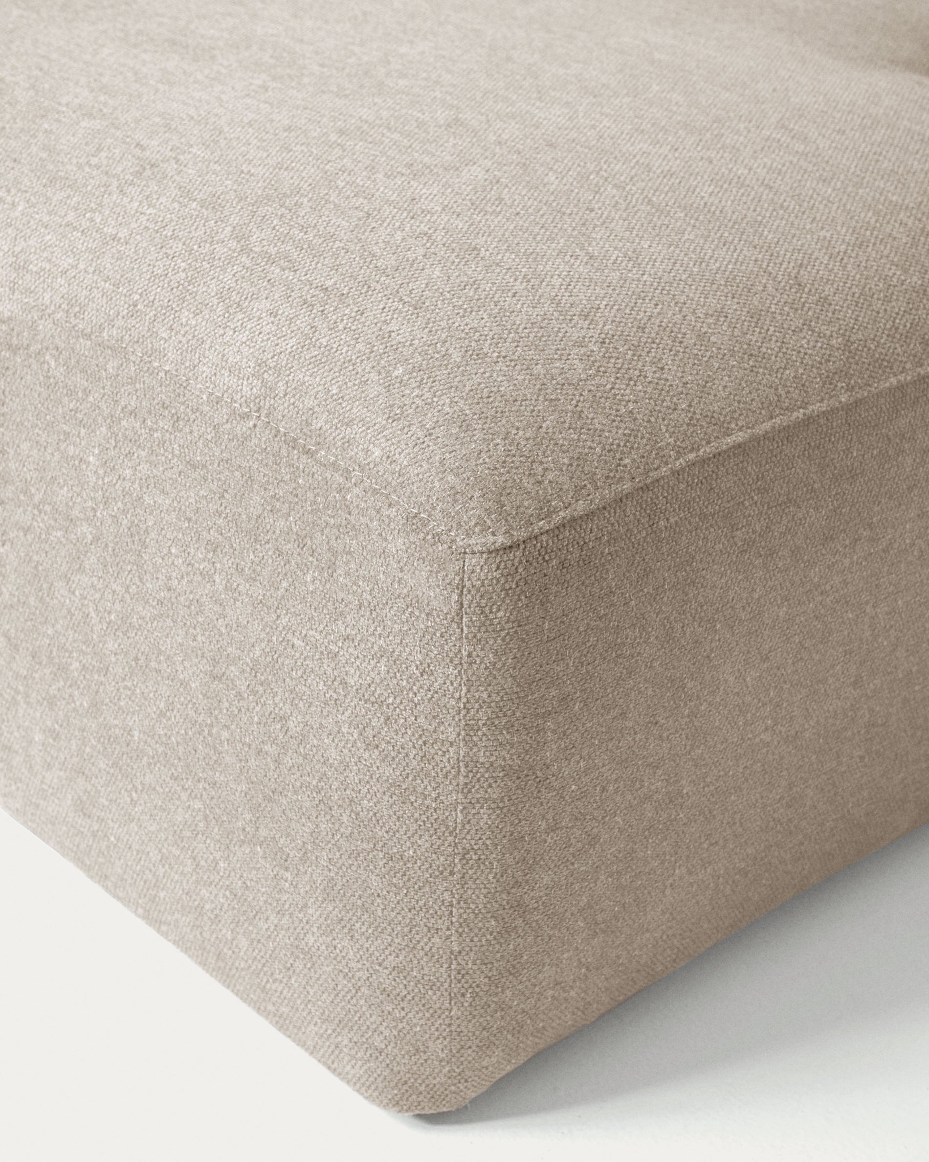 Blok 3-seater beige chenille right chaise longue sofa 300cm FSC Mix Credit - Detail