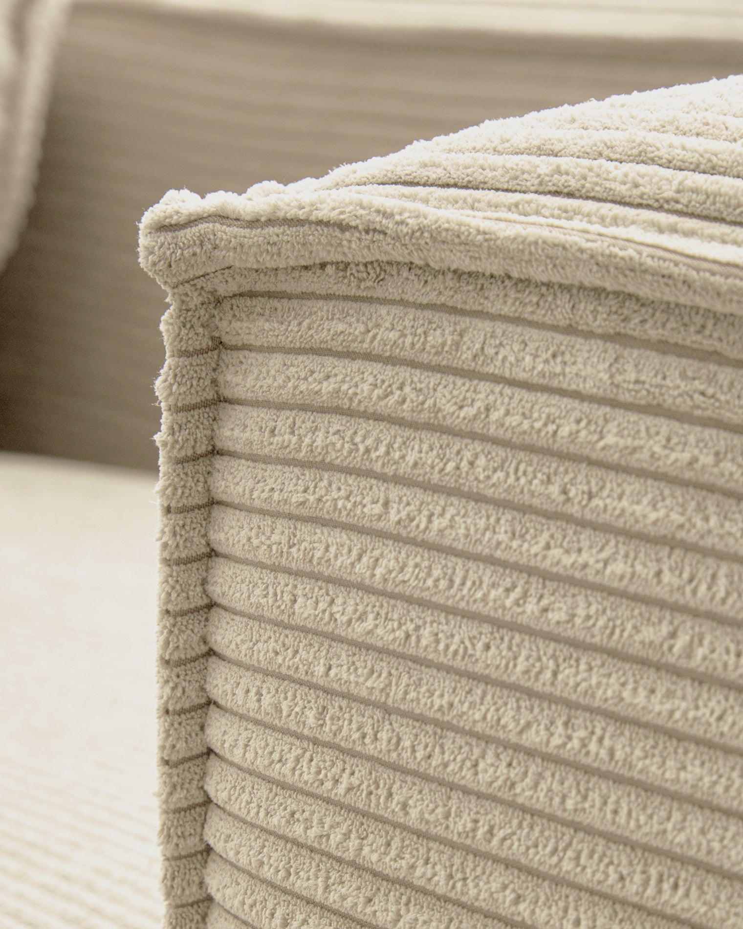 Blok 3 seater sofa with right side chaise longue in beige wide seam corduroy, 300 cm - Detail