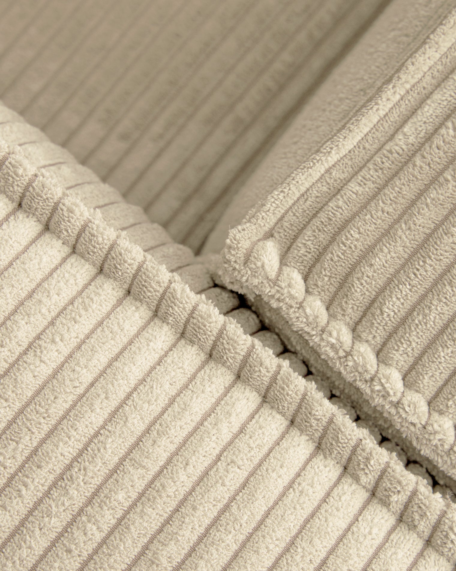 Blok 3 seater sofa with right side chaise longue in beige wide seam corduroy, 300 cm - Detail