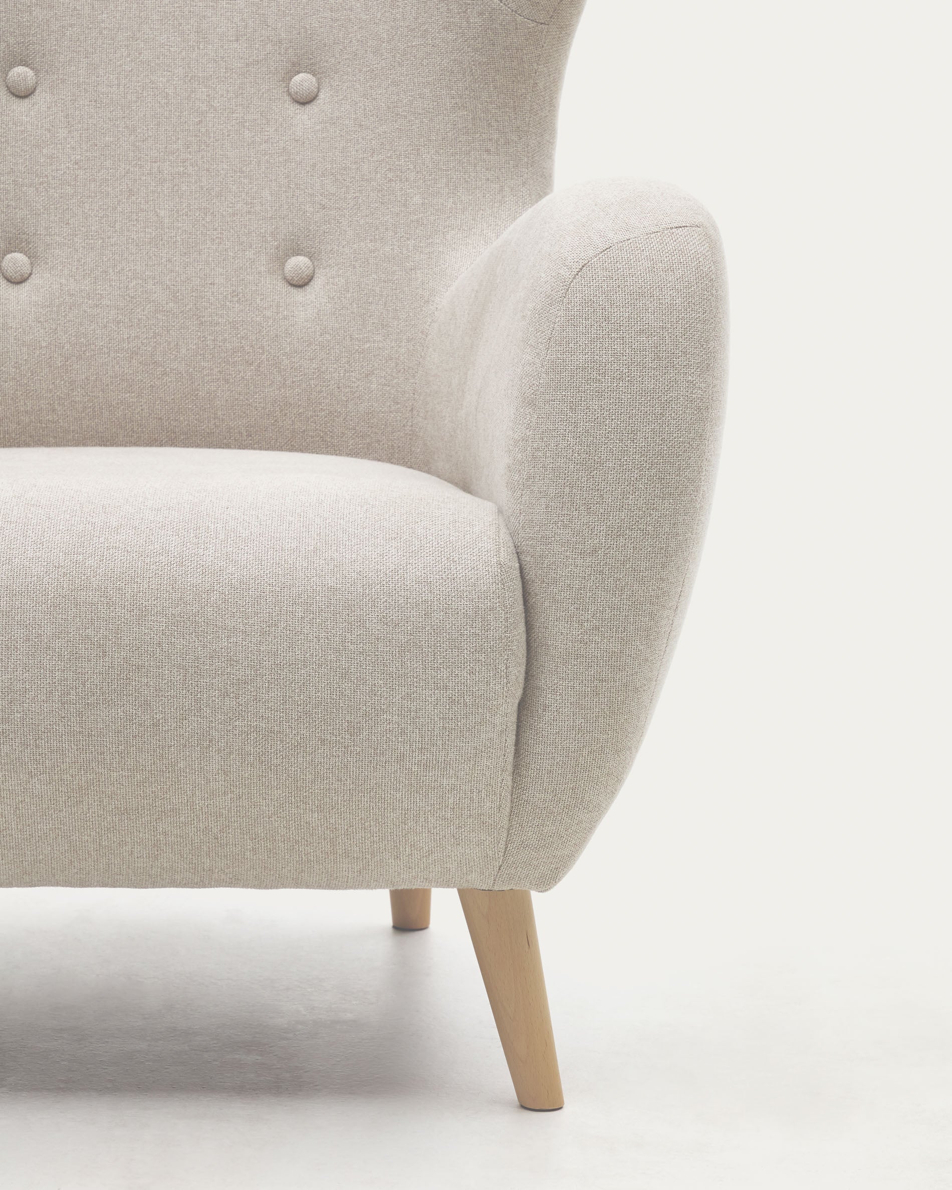 Patio beige armchair with solid beech wood legs FSC Mix Credit - Detail