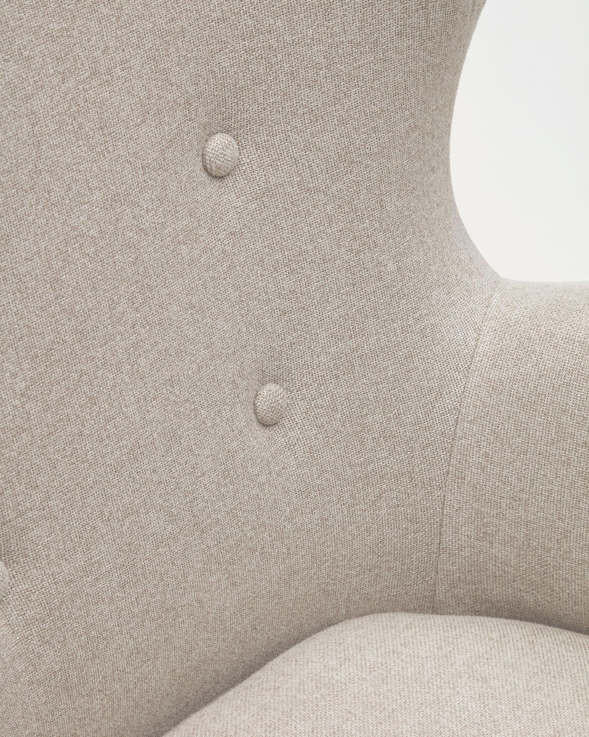 Patio beige armchair with solid beech wood legs FSC Mix Credit - Detail