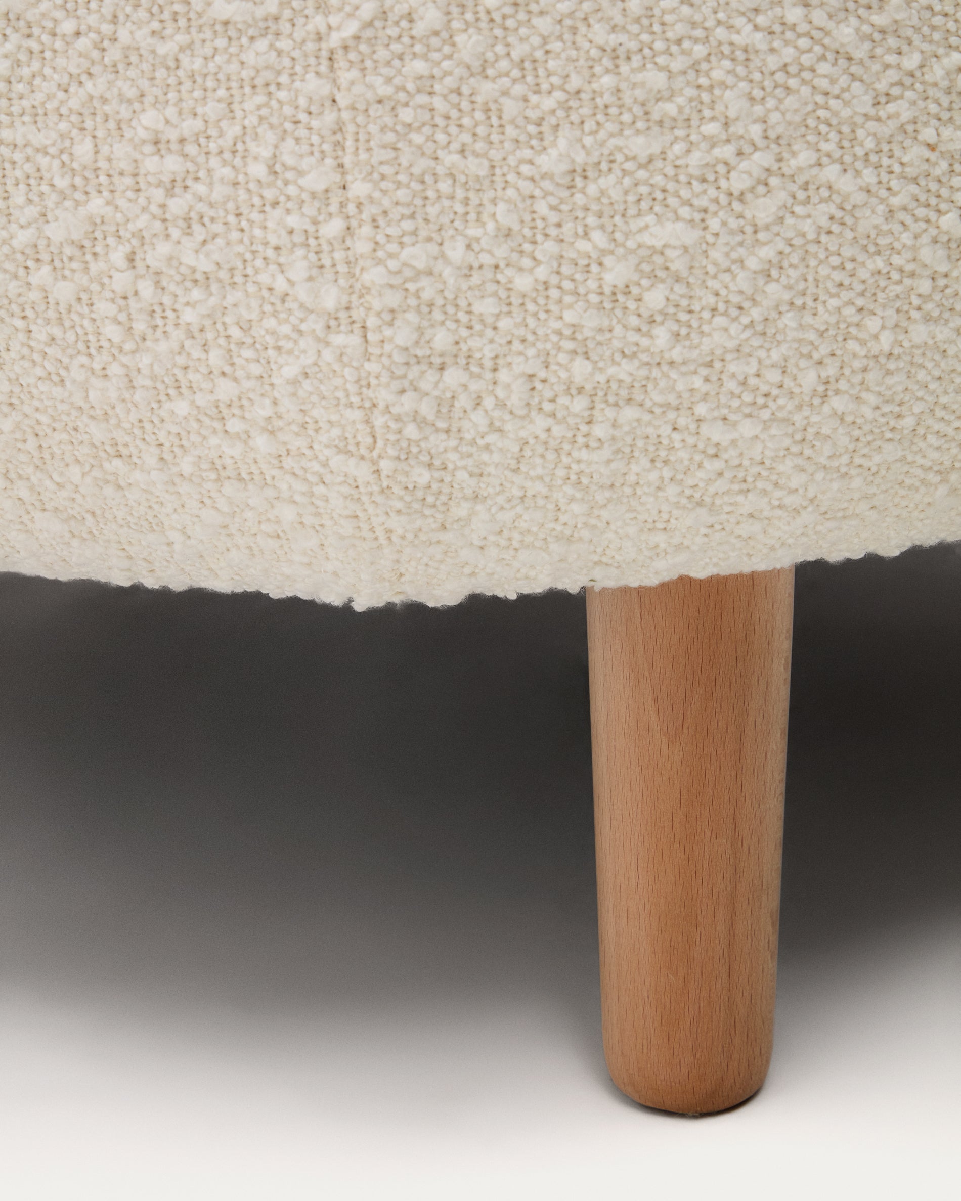 Luisa armchair in white bouclé with solid beech legs