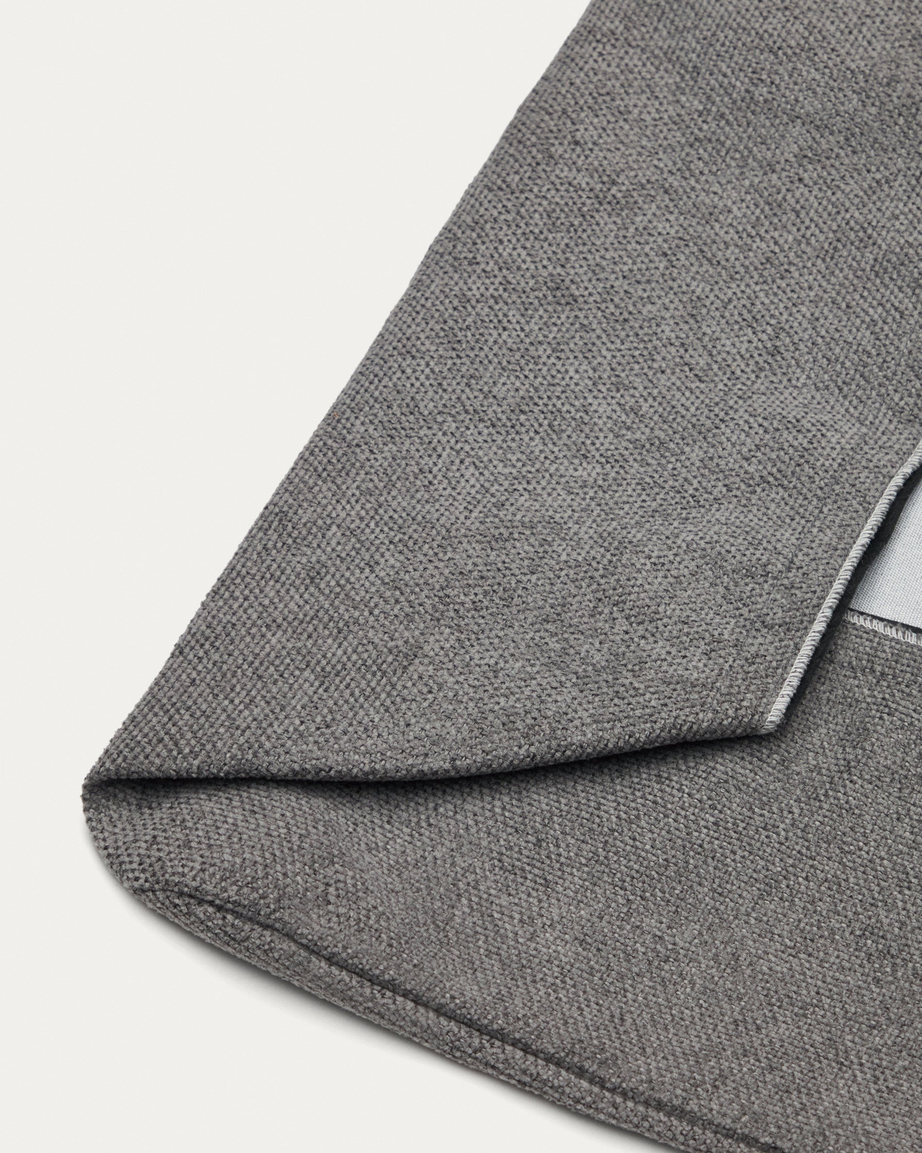 Bowie cover for large bed for pets in dark grey 73 x 98 cm - Detail