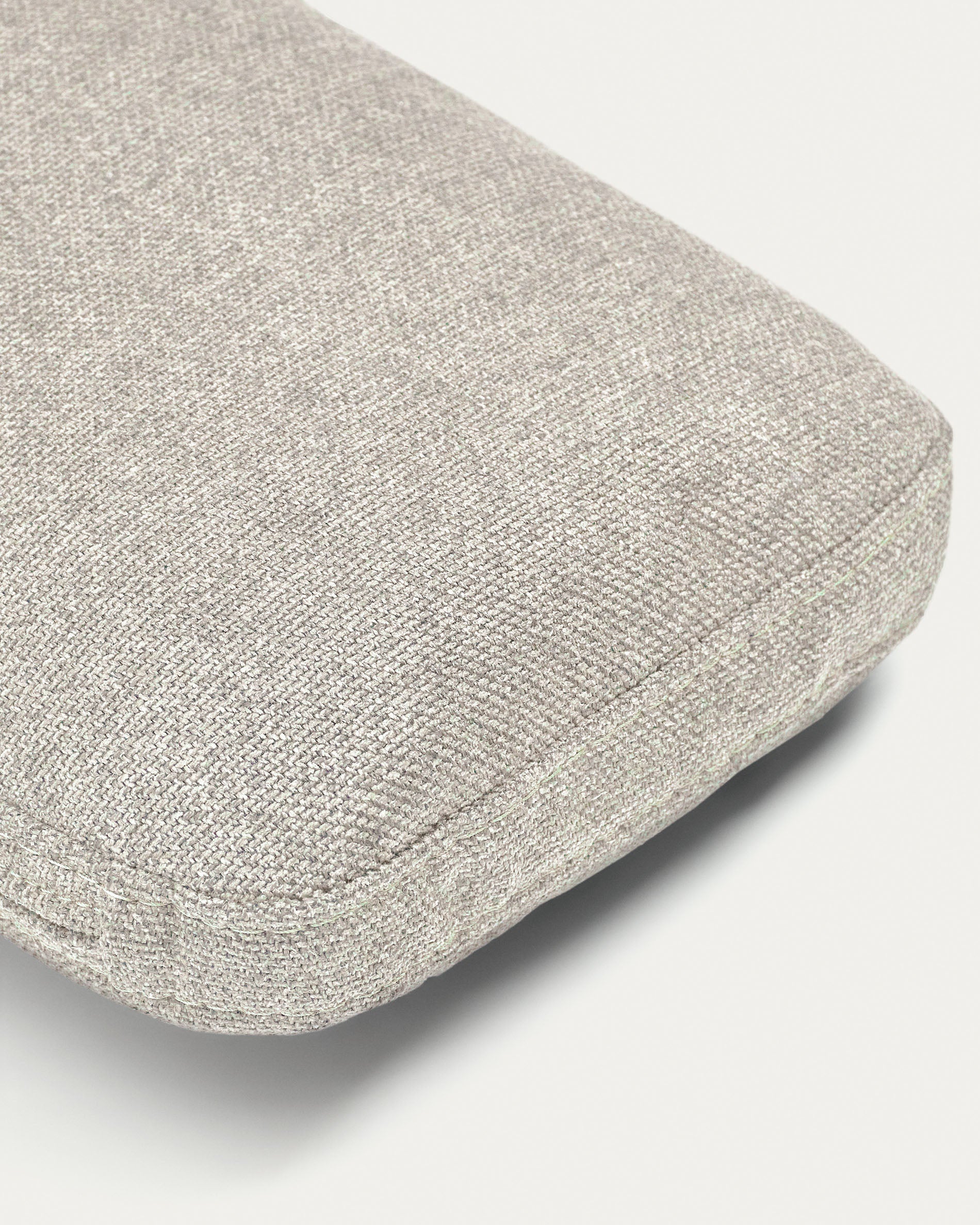 Nuala pearl-coloured chenille cushion 24 x 72cm - Detail