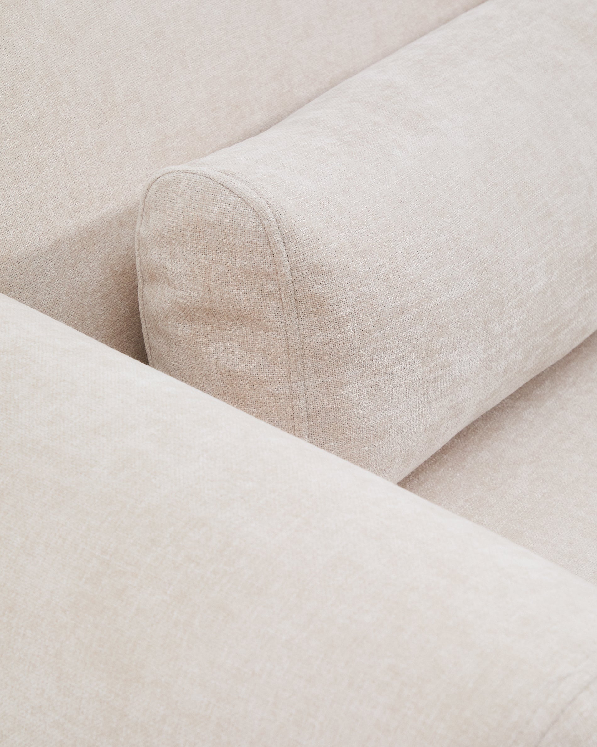 Lares 3-seater sofa with motorised sliding seats and reclining headrest in beige chenille 240cm - Detail