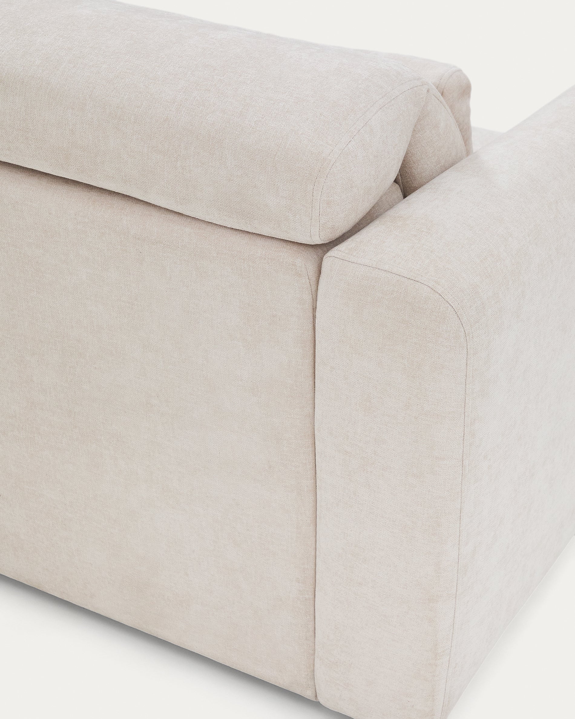 Lares 3-seater sofa with motorised sliding seats and reclining headrest in beige chenille 255cm - Detail