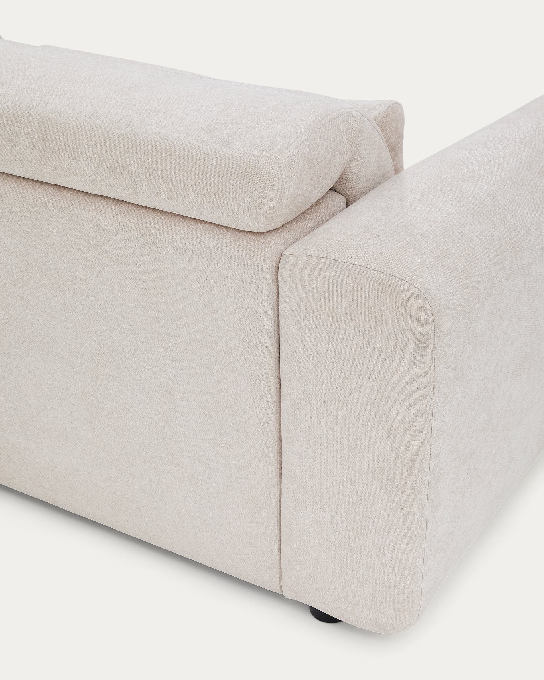 Lares 4-seater sofa with motorised sliding seats and reclining headrest in beige chenille 290cm - Detail