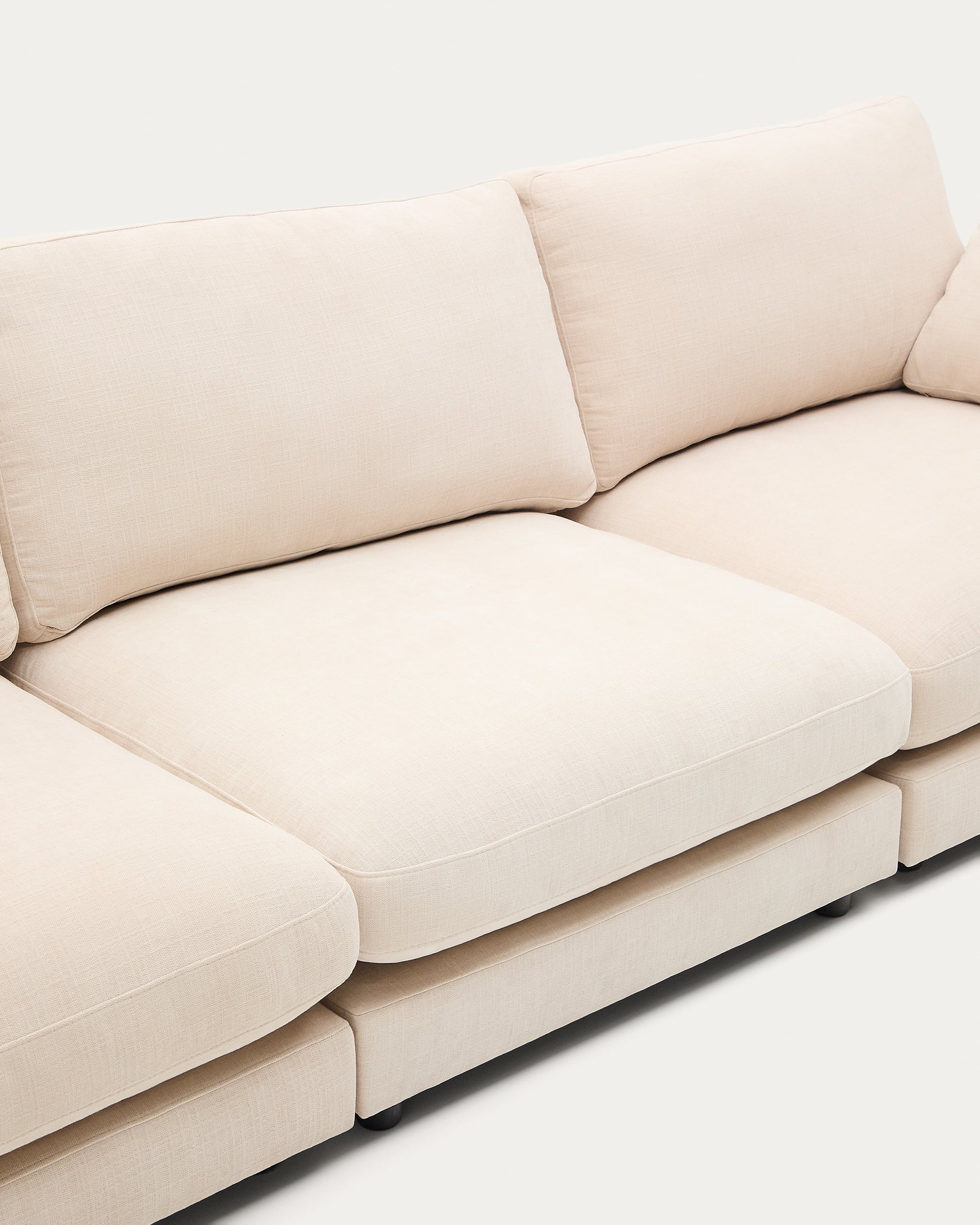 Gala 4-seater beige chenille sofa FSC Mix Credit 300cm - Detail