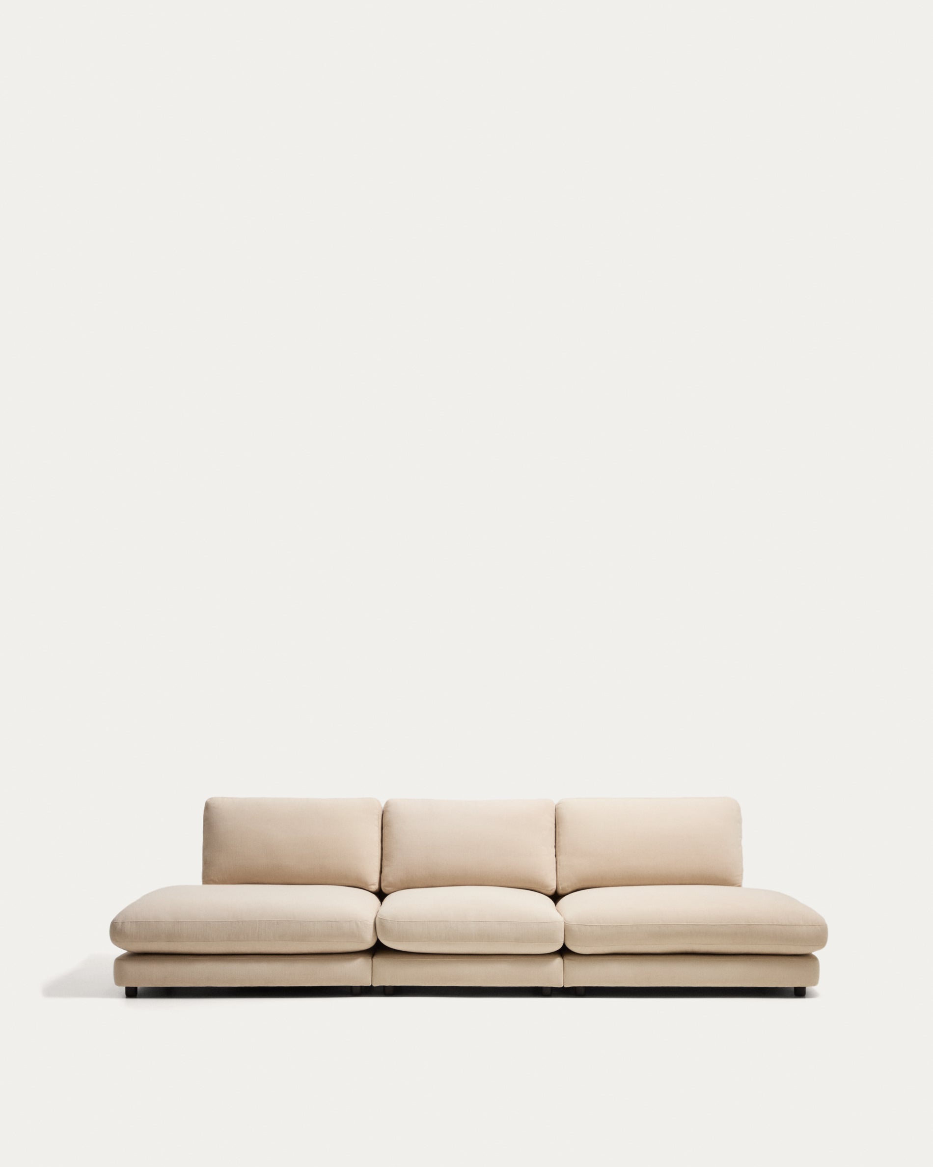S82134UN12_1V01