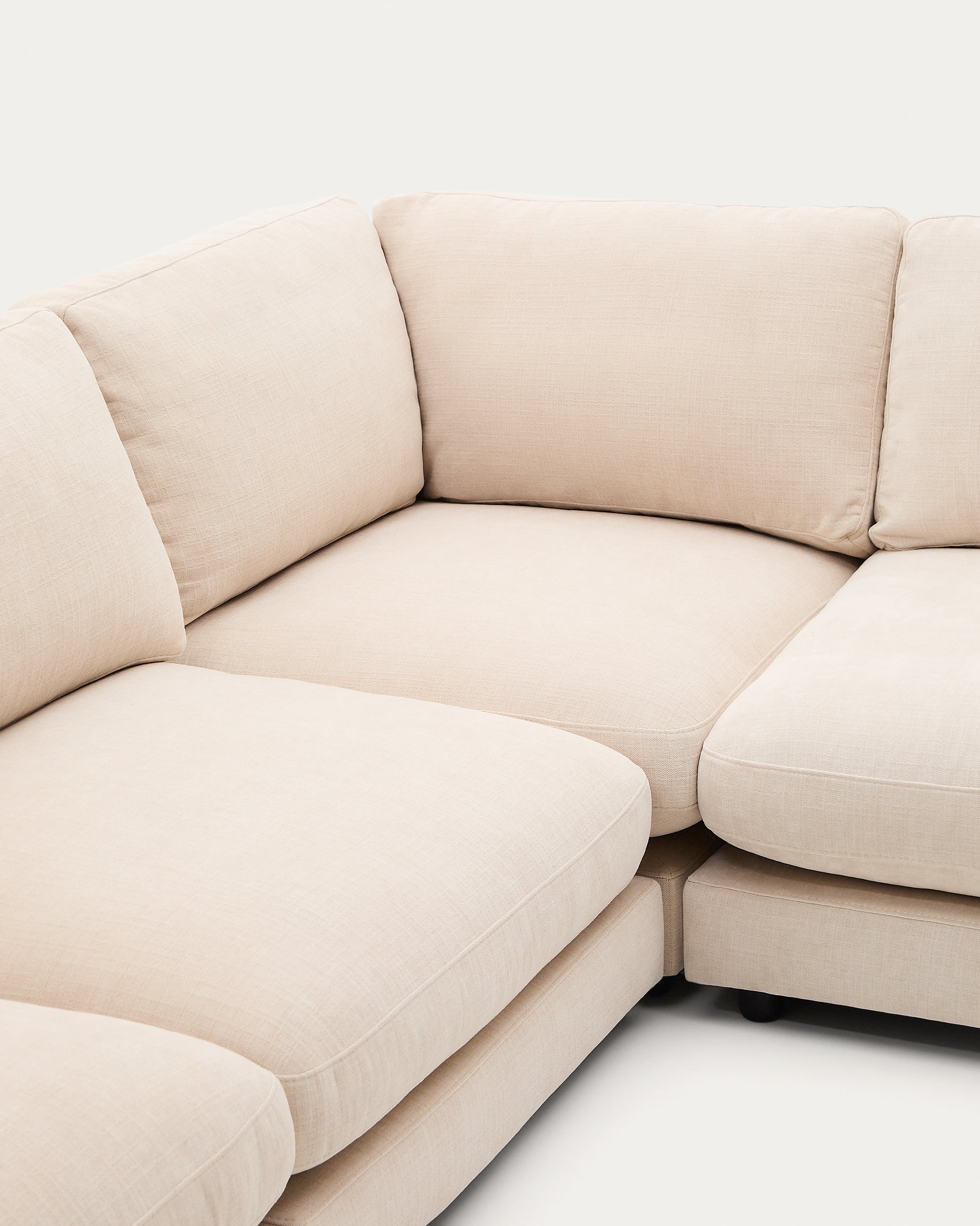 Gala 6-seater corner sofa in beige chenille FSC Mix Credit 300 x 300cm - Detail