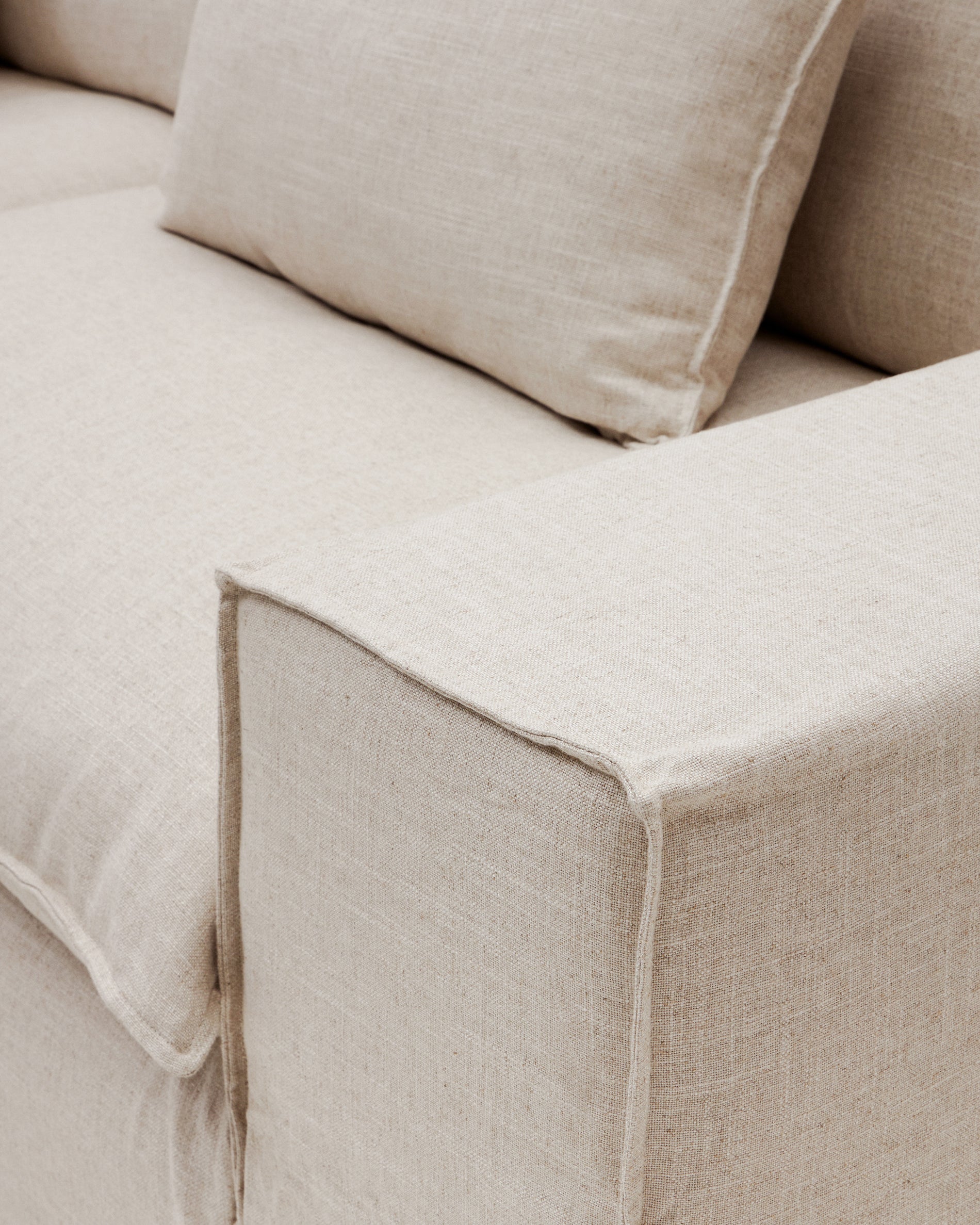 Anarela 3 seater sofa cover in beige linen - Detail