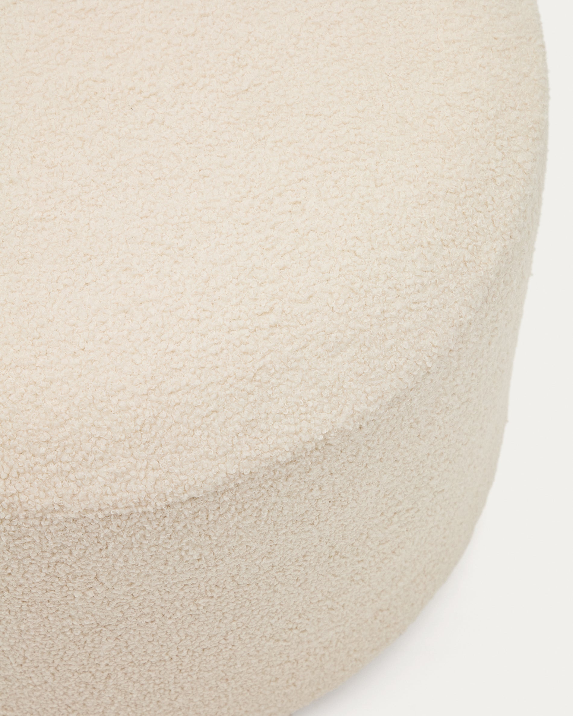Kaeli footrest with removable cover in ecru bouclé Ø 60 cm - Detail