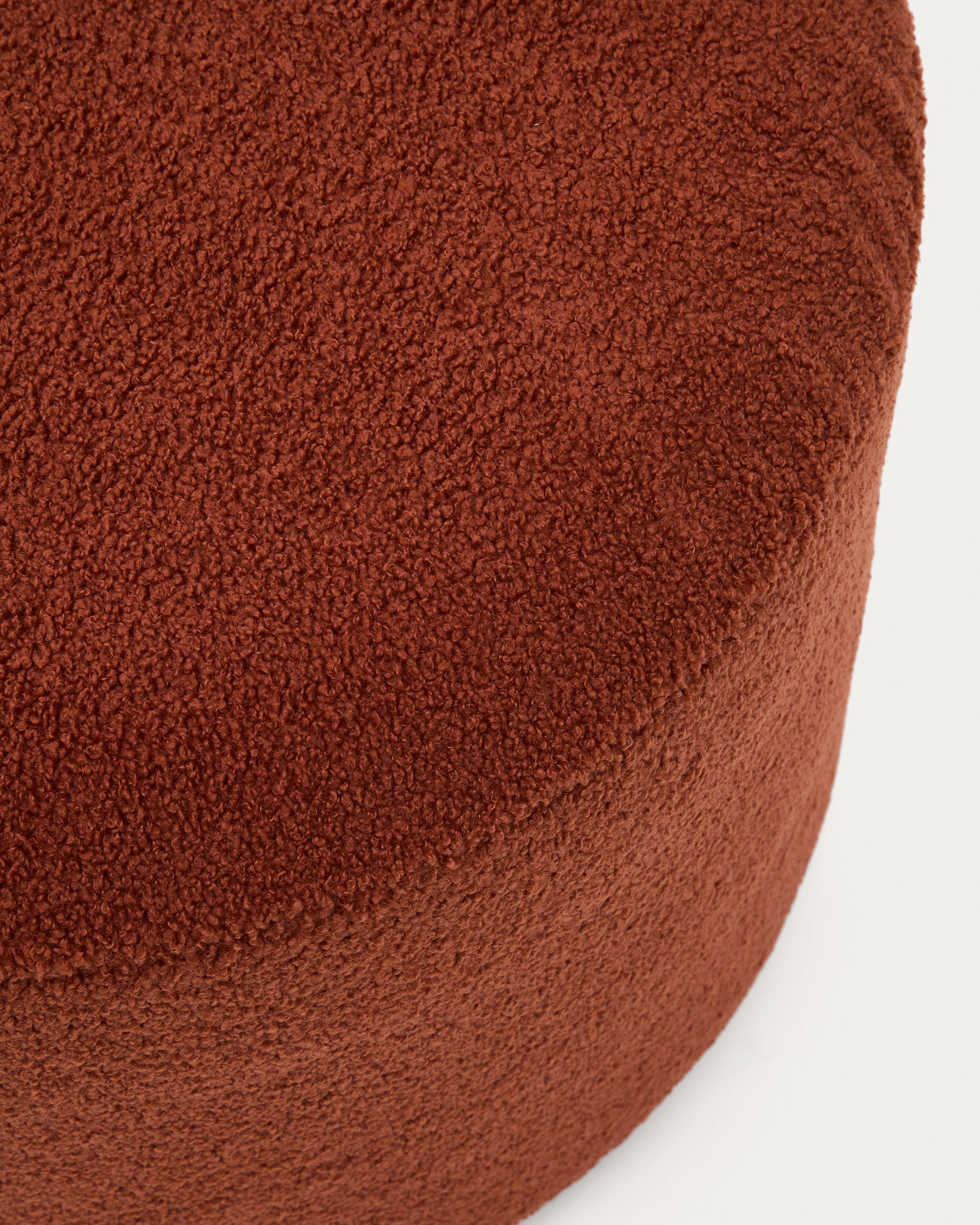 Kaeli footrest with removable cover in terracotta bouclé Ø 60 cm - Detail