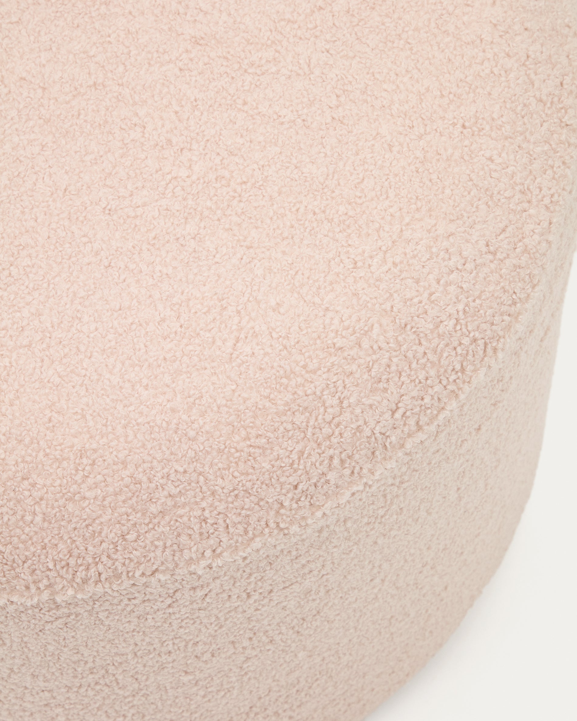 Kaeli footrest with removable cover in pink bouclé Ø 60 cm - Detail