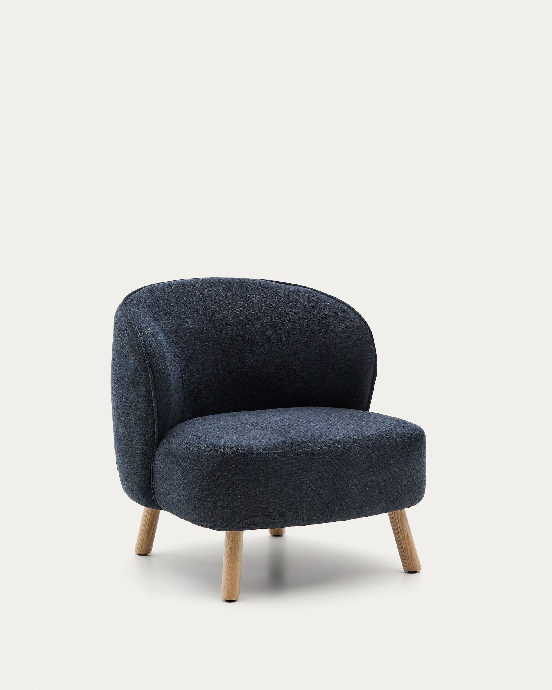 Ulit armchair in blue-grey chenille with solid beech wood legs in a natural finish - Product View