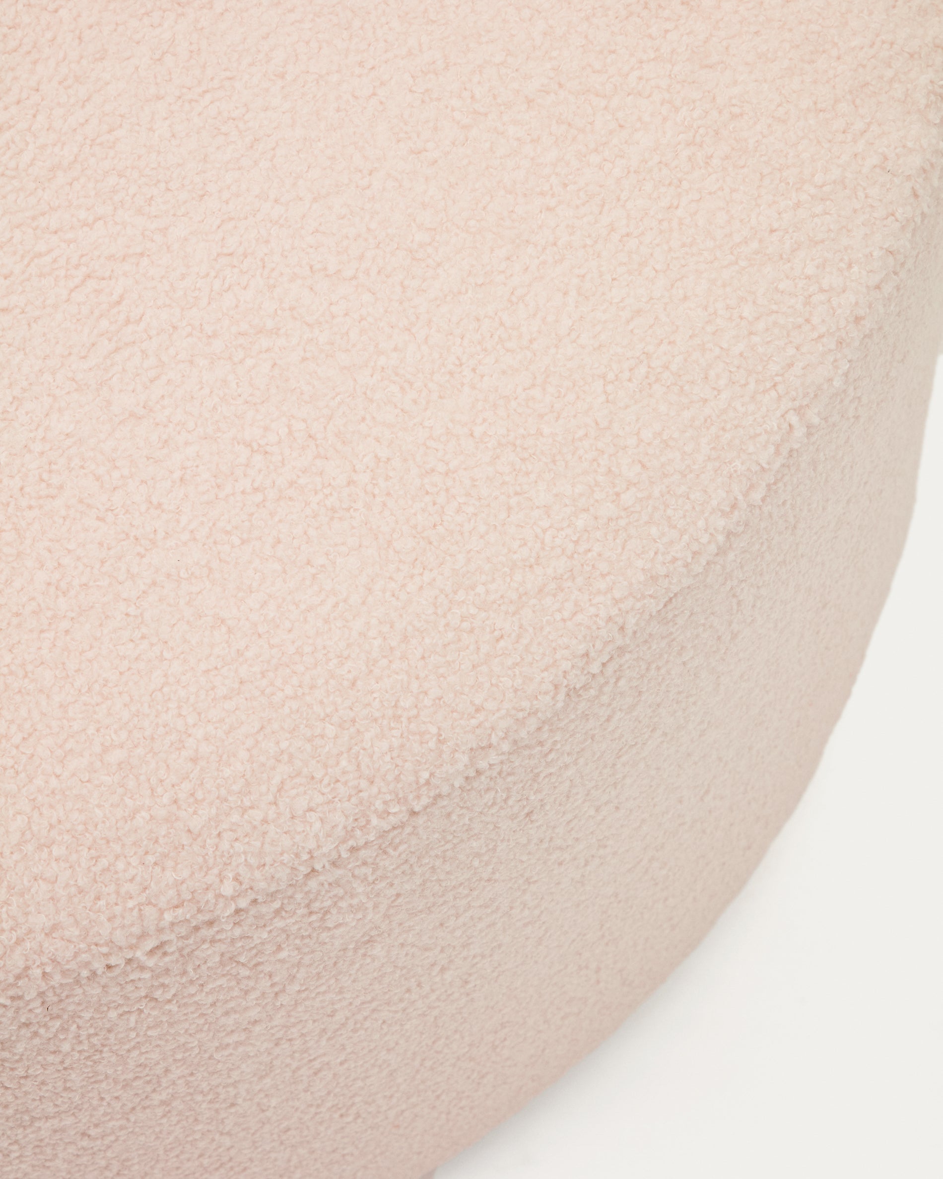 Kaeli footrest with removable cover in pink bouclé Ø 90 cm - Detail