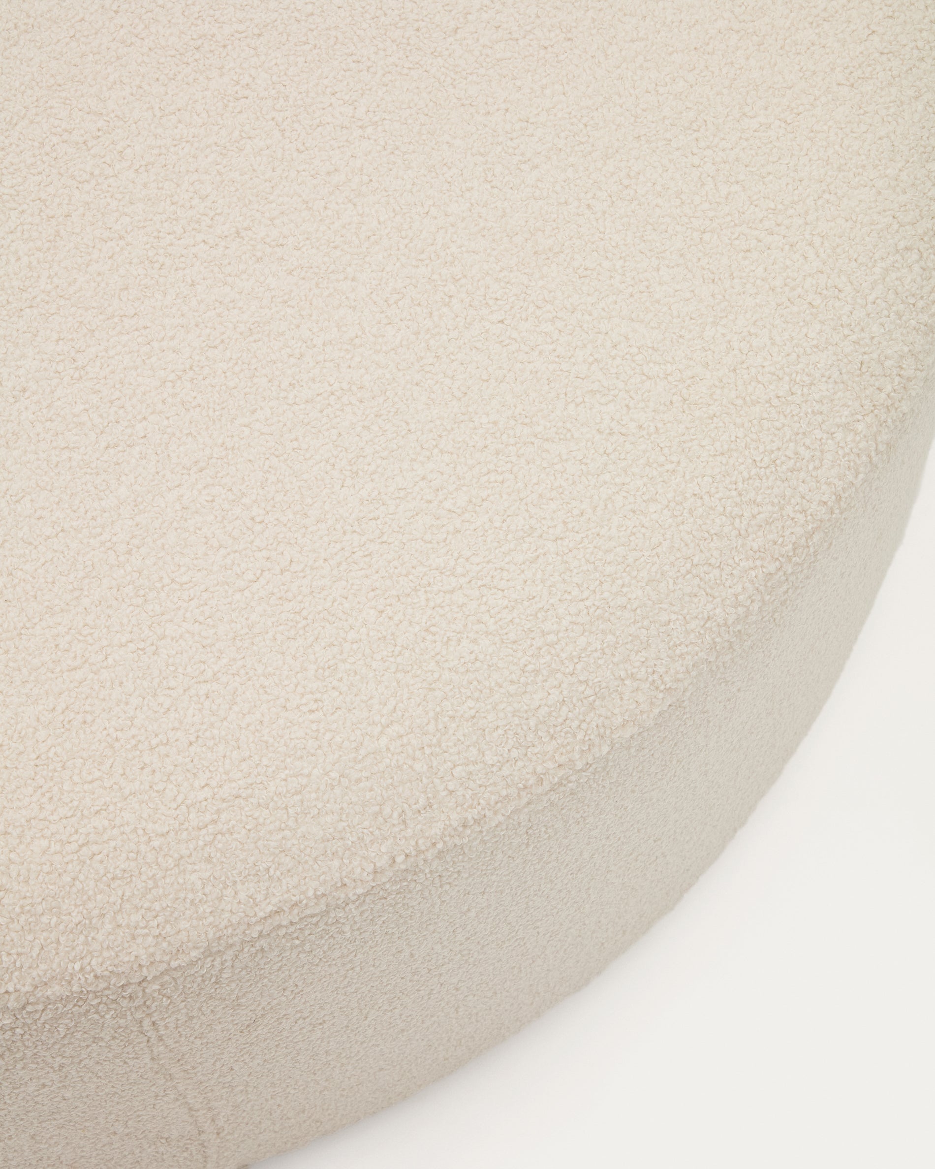 Kaeli footrest with removable cover in ecru bouclé Ø 120 cm - Detail