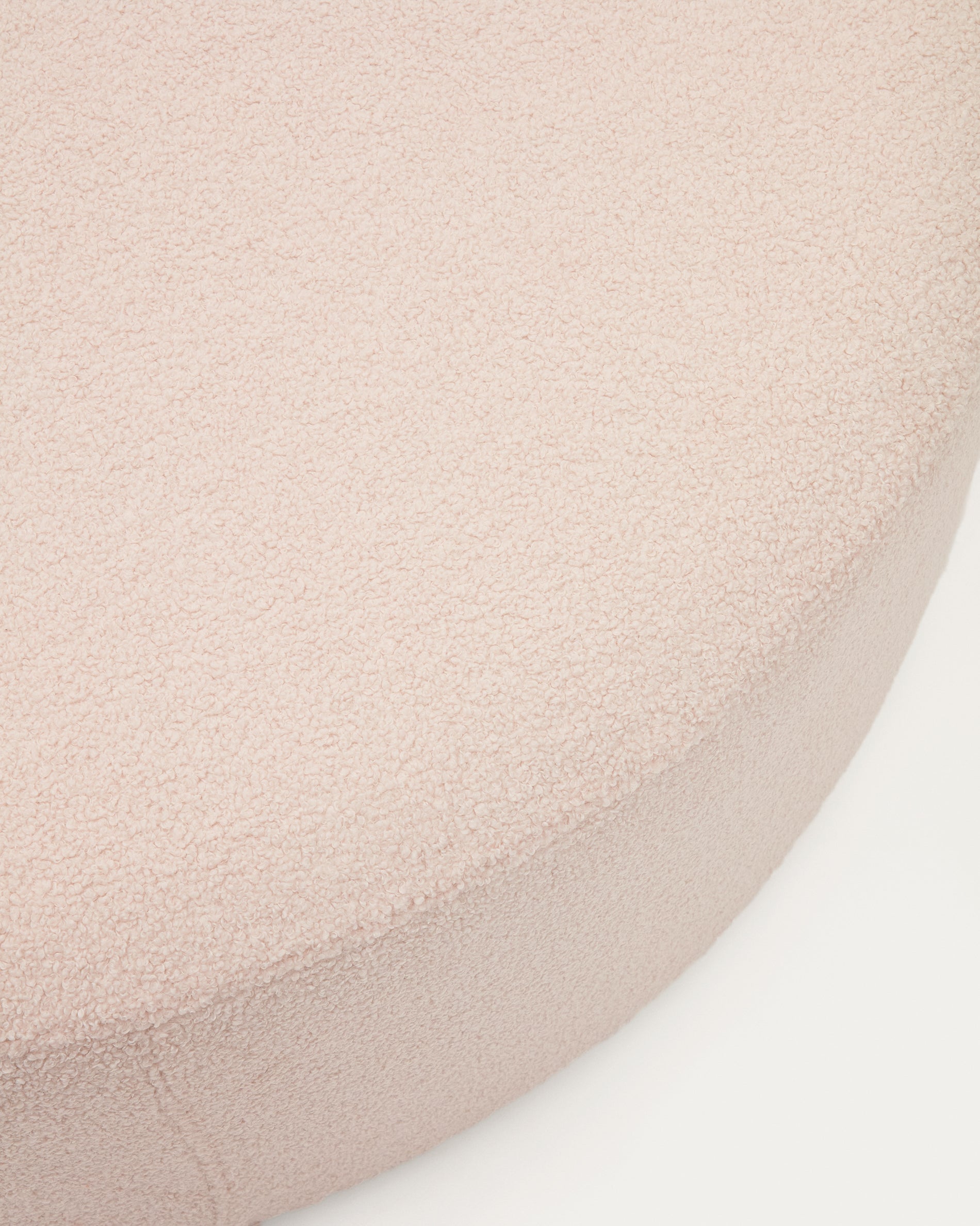 Kaeli footrest with removable cover in pink bouclé Ø 120 cm - Detail