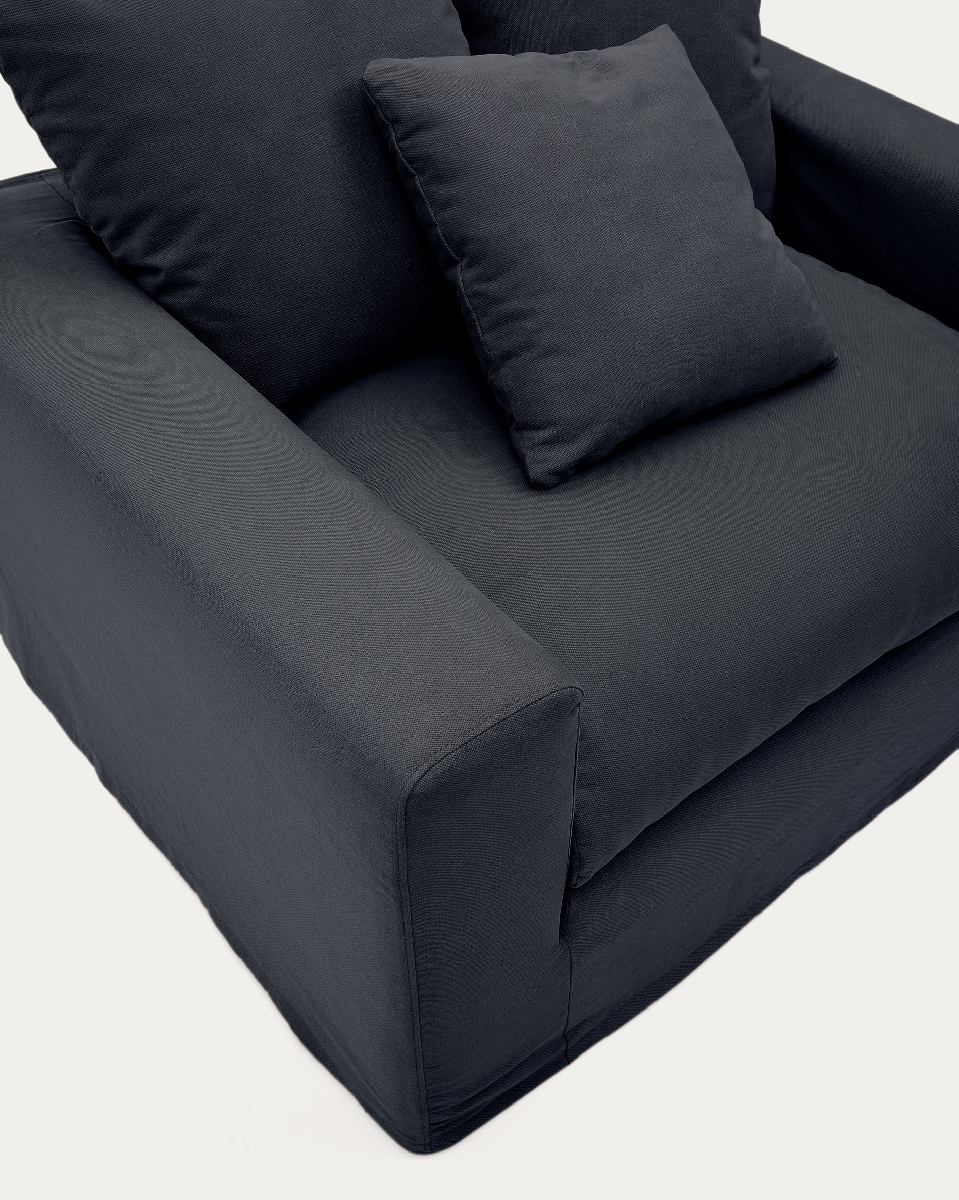 Nora armchair with removable cover with linen and cotton cushion in anthracite grey 140cm - Detail