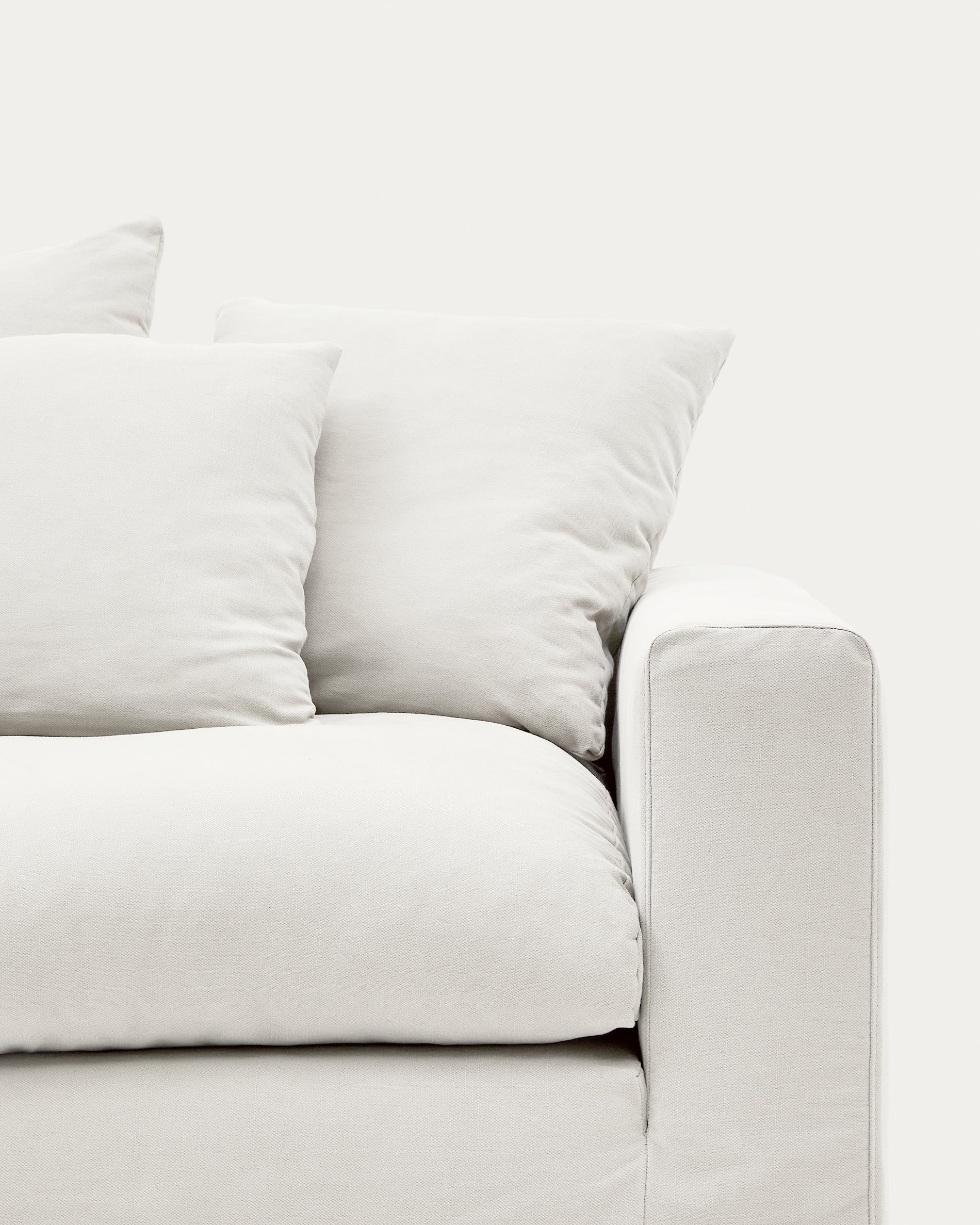 Nora 3-seater sofa with removable cover with linen and cotton cushions in ecru 240cm - Detail