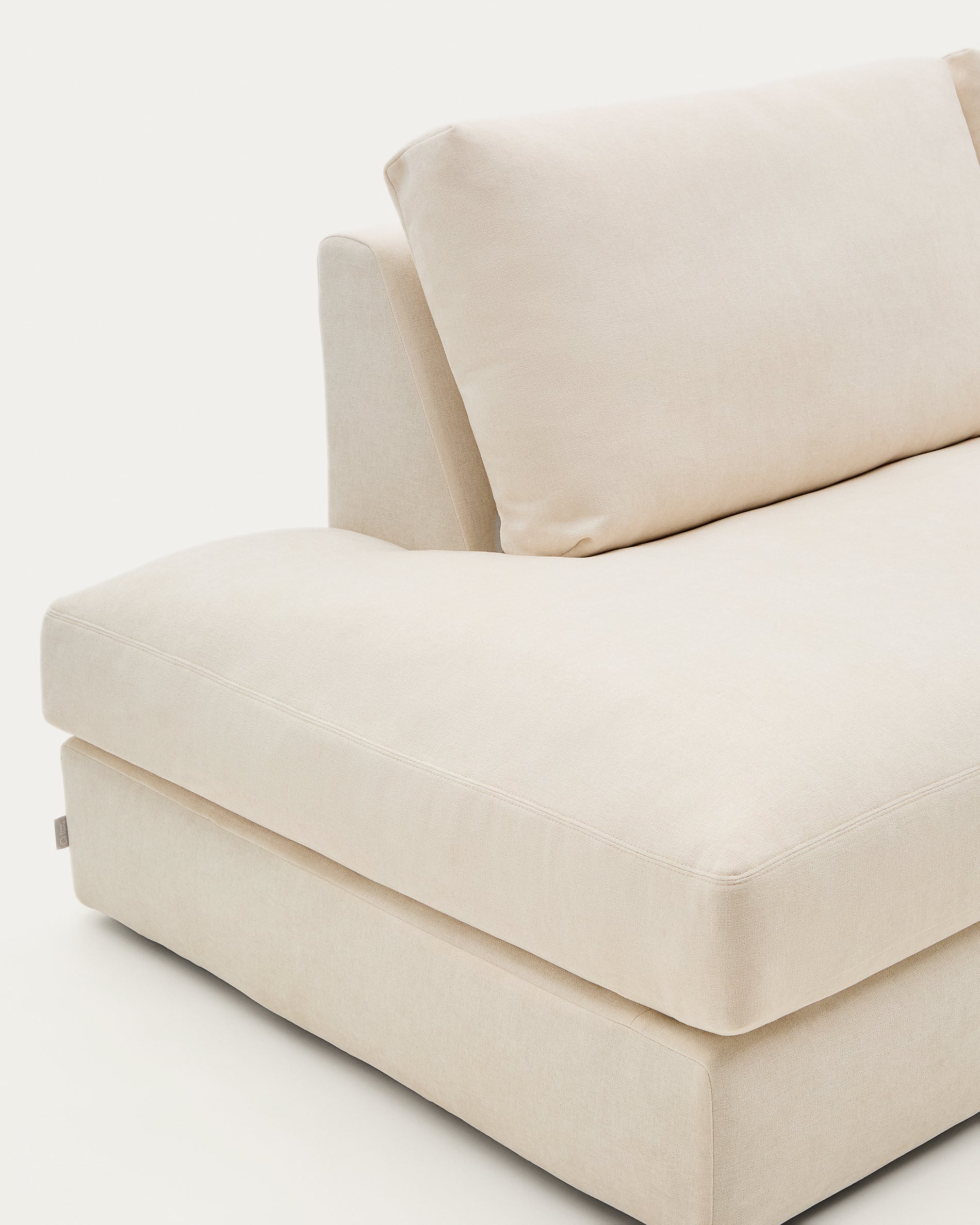 Alea ecru chenille 5-seater modular sofa with right chaise longue and removable cover 340cm - Detail