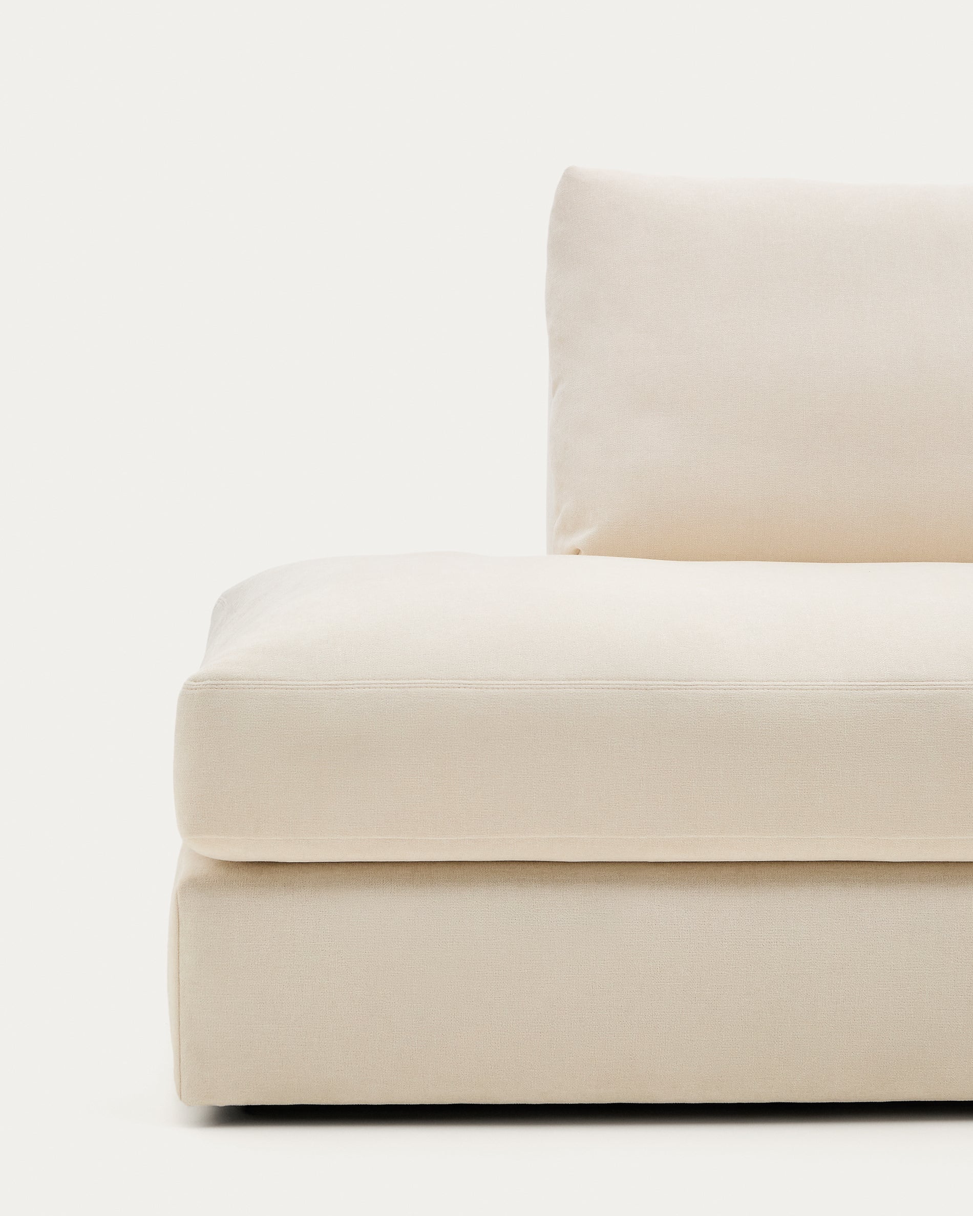 Alea ecru chenille 5-seater modular sofa with right chaise longue and removable cover 340cm - Detail