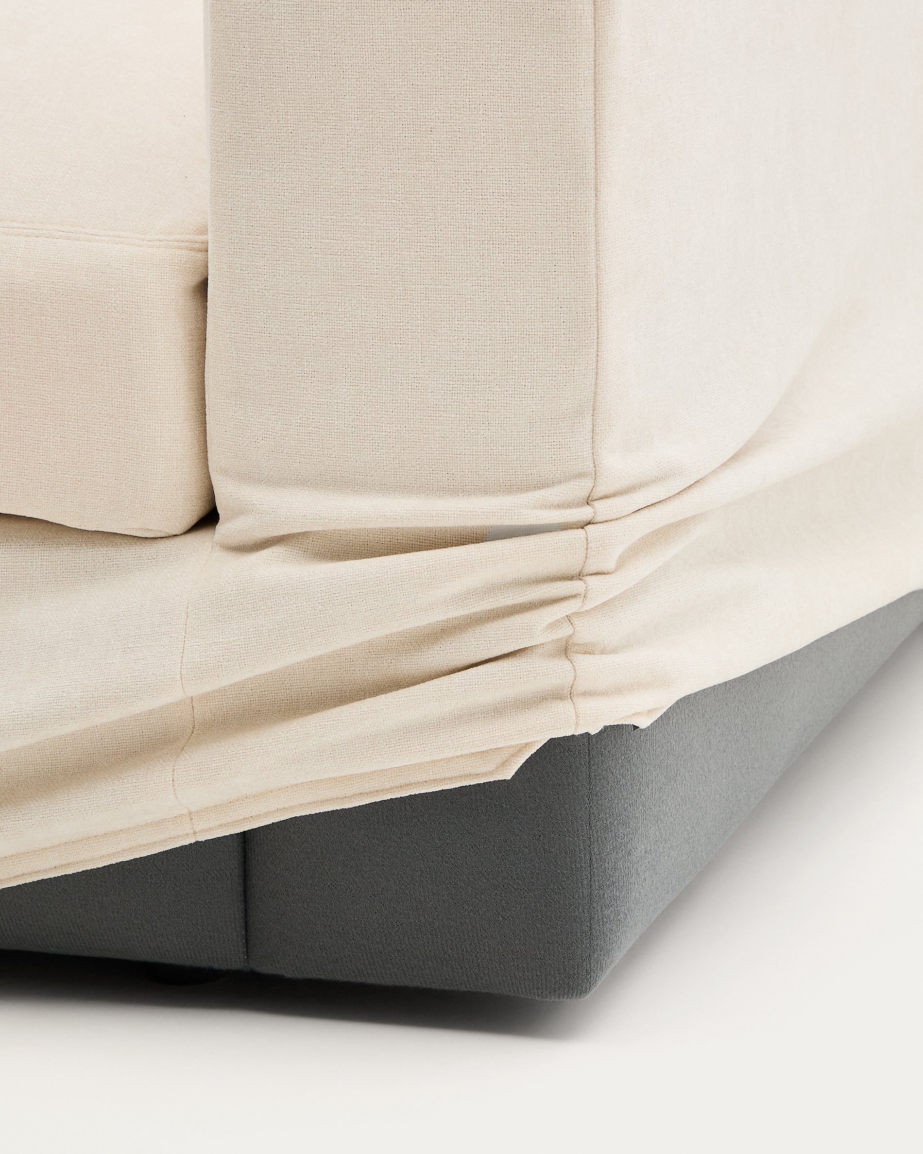 Alea ecru chenille 5-seater modular sofa with left chaise longue and removable cover 340cm - Detail