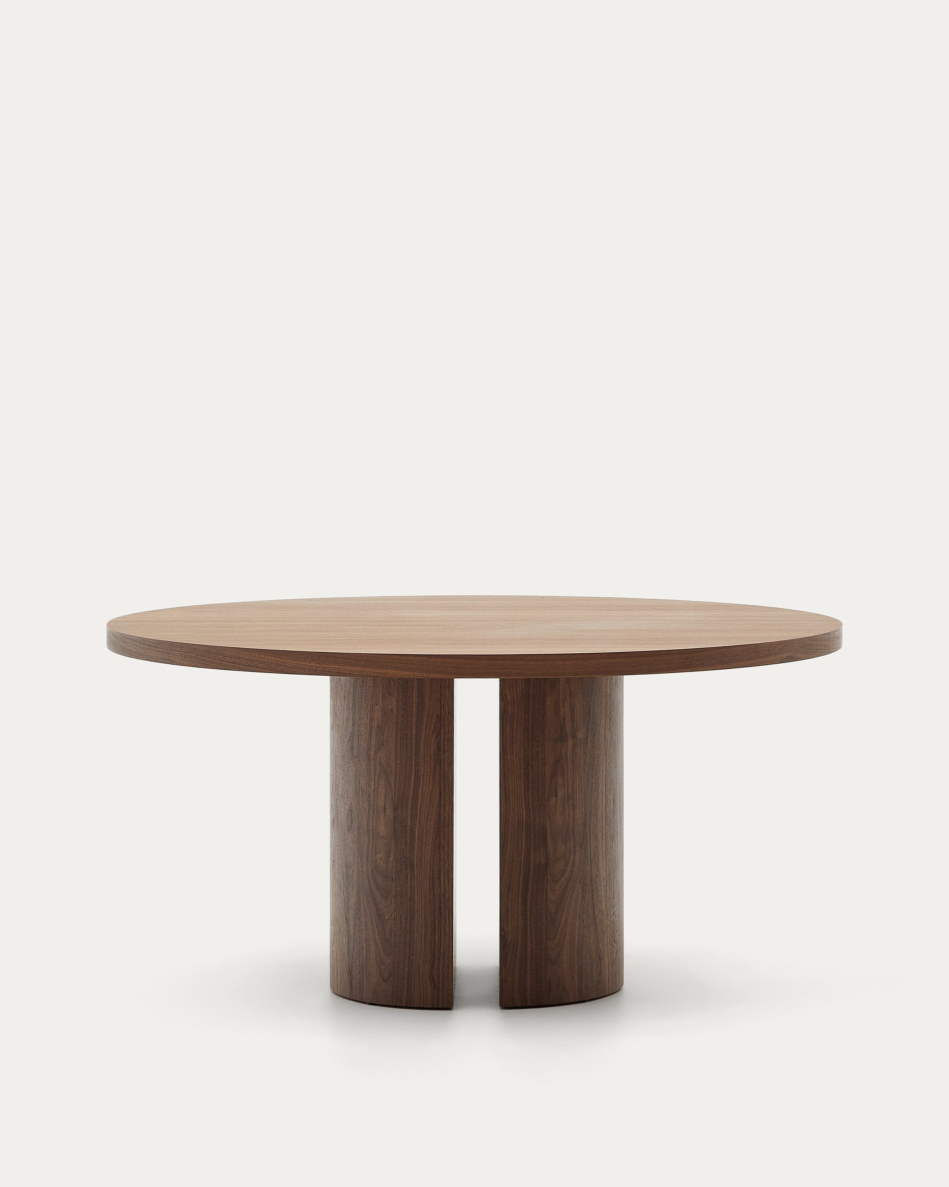 Nealy round table with a walnut veneer in a dark finish, Ø 150 cm - Product View
