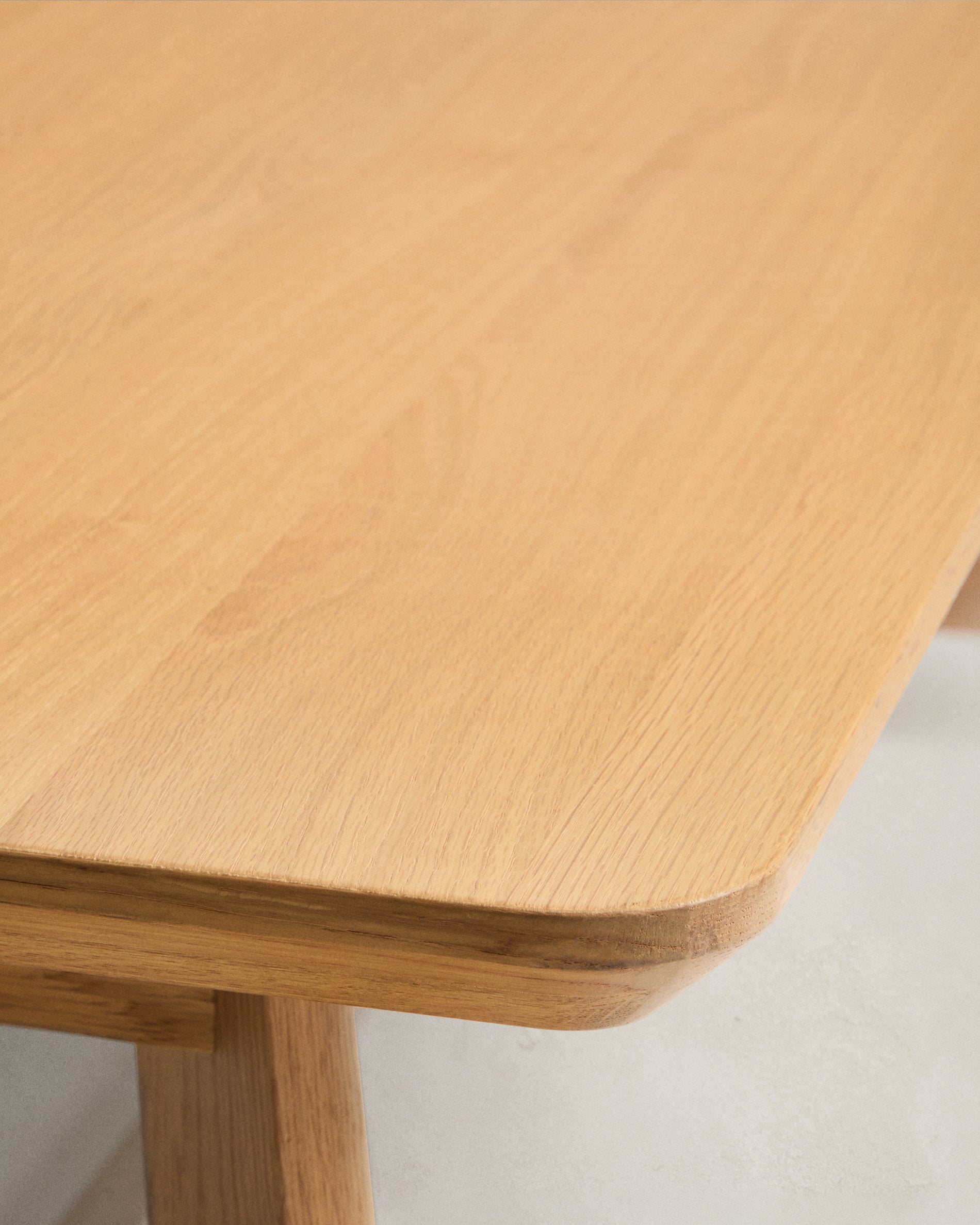 Idun table made of veneer and solid oak wood with natural tone finish FSC Mix Credit 220x100cm - Detail