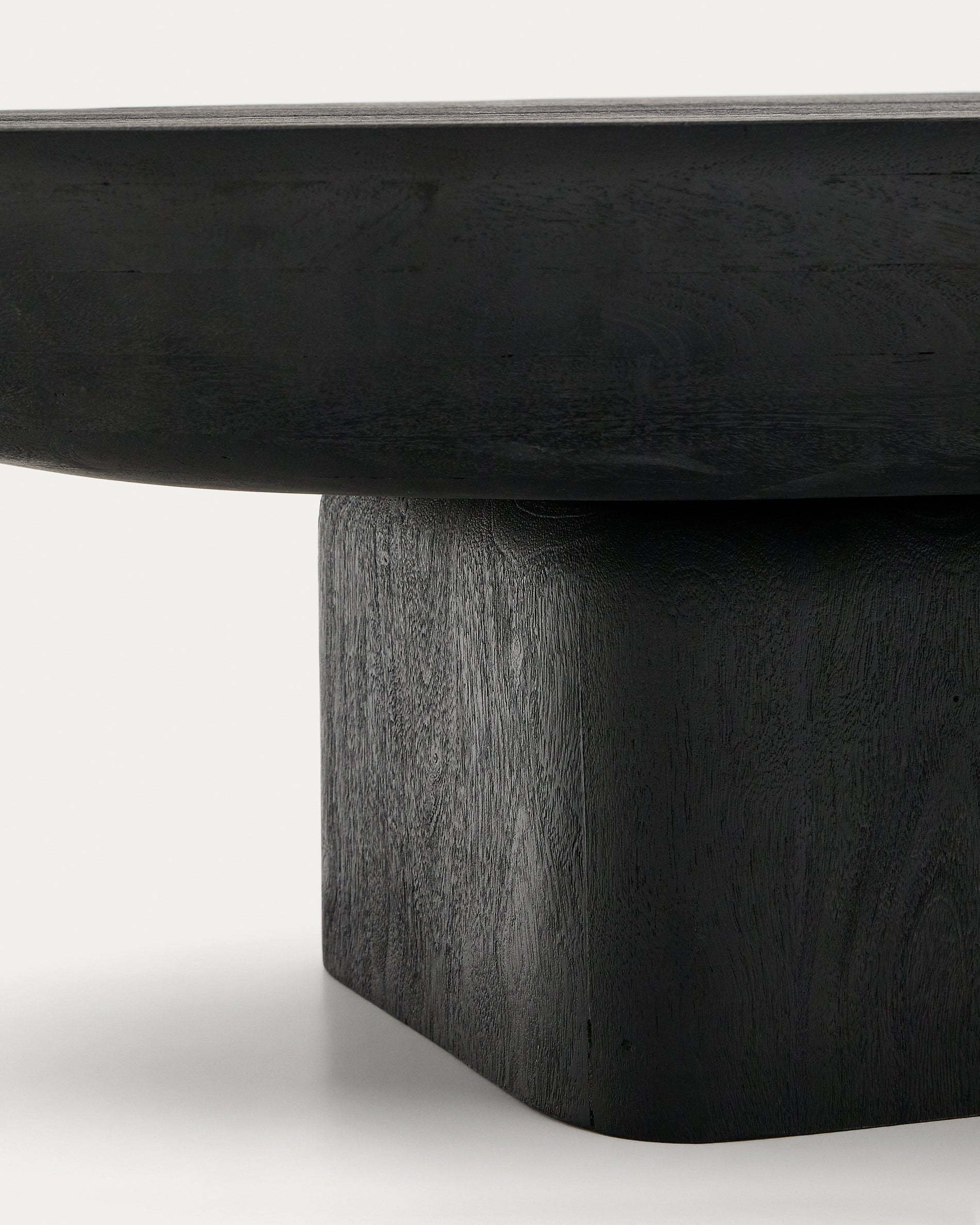 Ovak coffee table in solid acacia wood with black finish FSC 100% 140 x 70cm - Detail