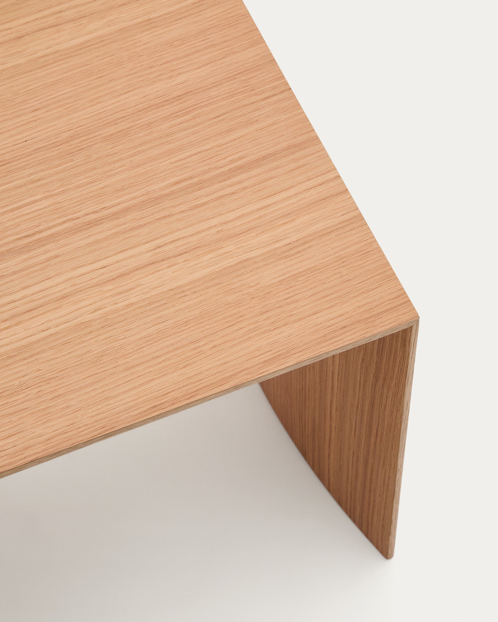 Litto oak veneer side table, 55 x 40 cm - Detail