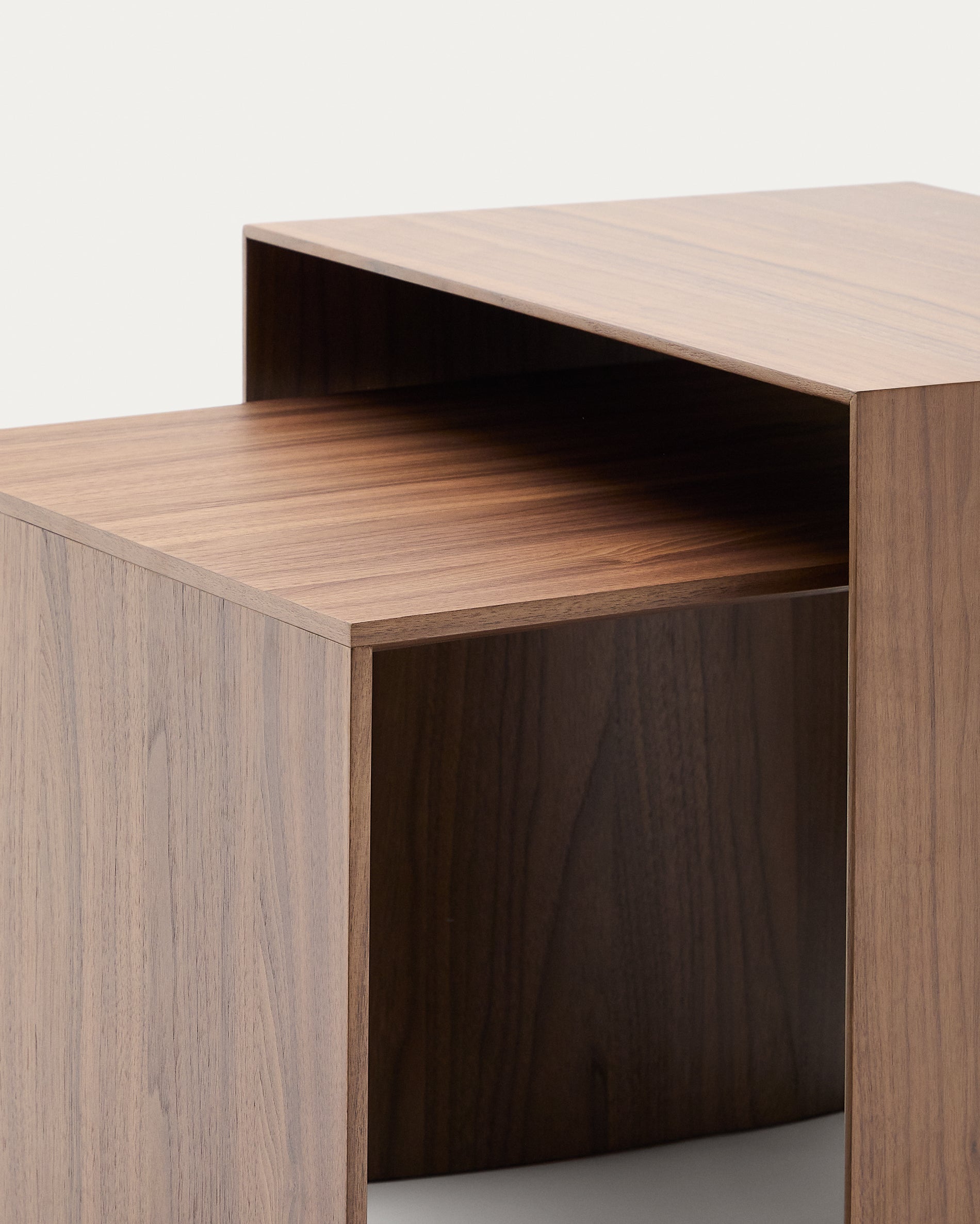 Litto walnut veneer FSC Mix Credit side table, 55 x 40 cm - Detail