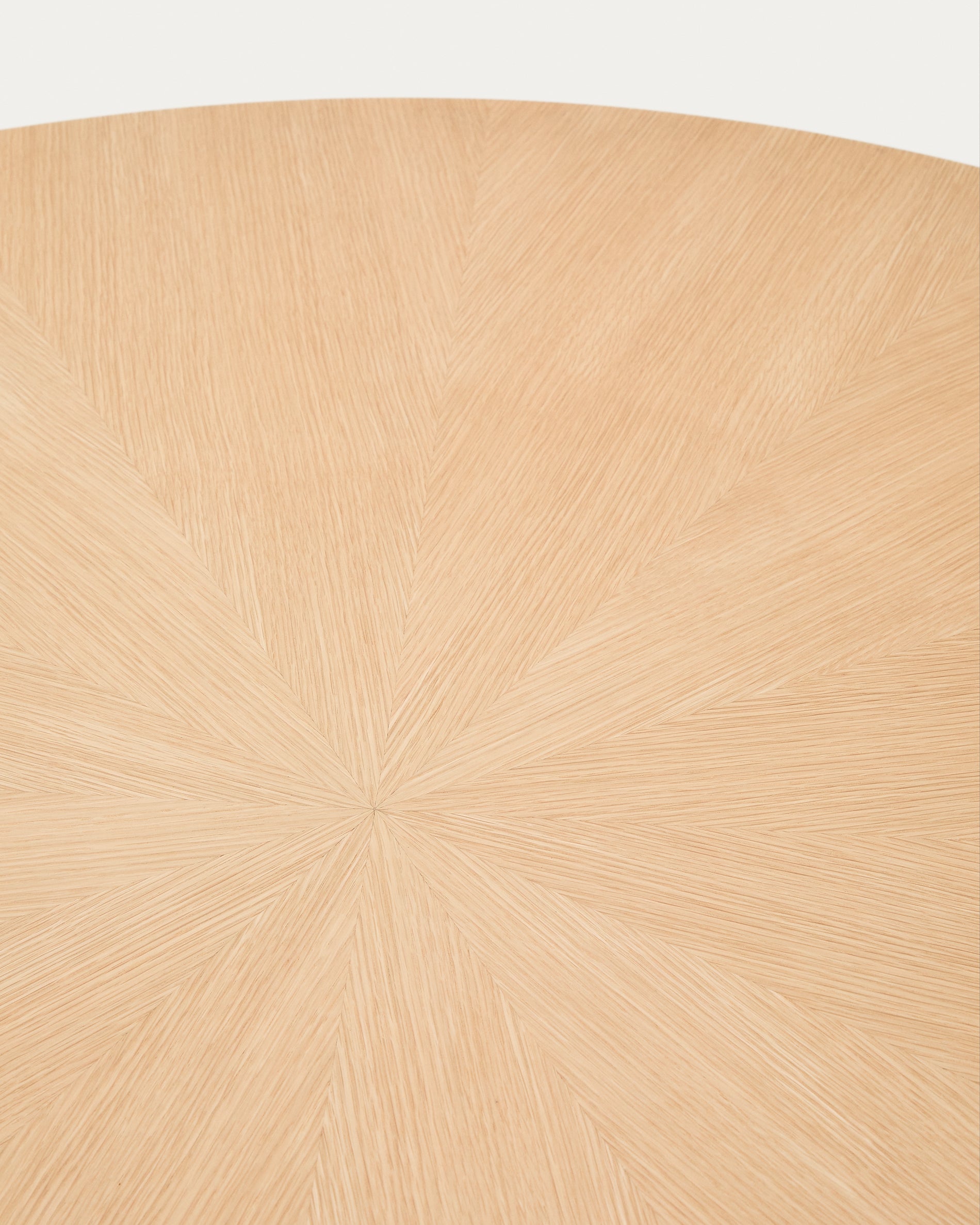 Naanim round table in oak veneer, Ø 100 cm - Detail