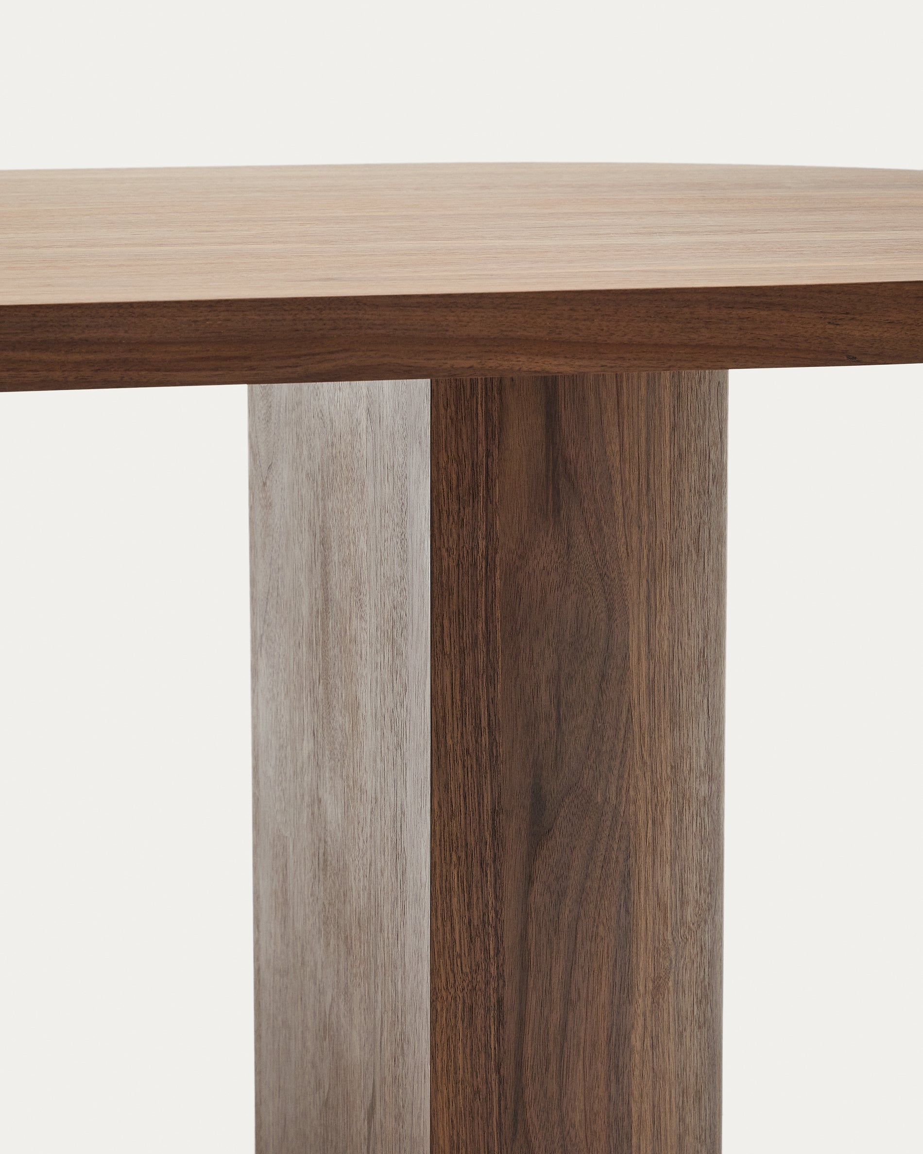 Nealy table with walnut veneer with natural finish, 240 x 100 cm