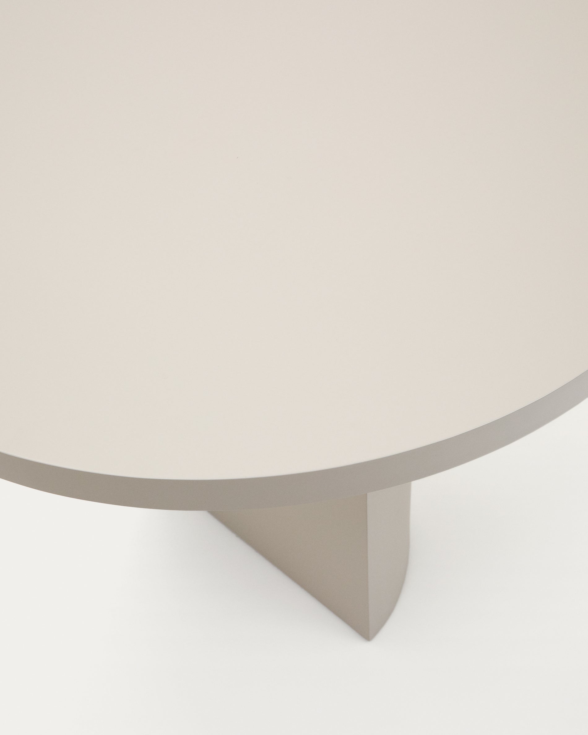 Nealy table in a lacquered MDF in an ecru finish, 200 x 100 cm - Detail