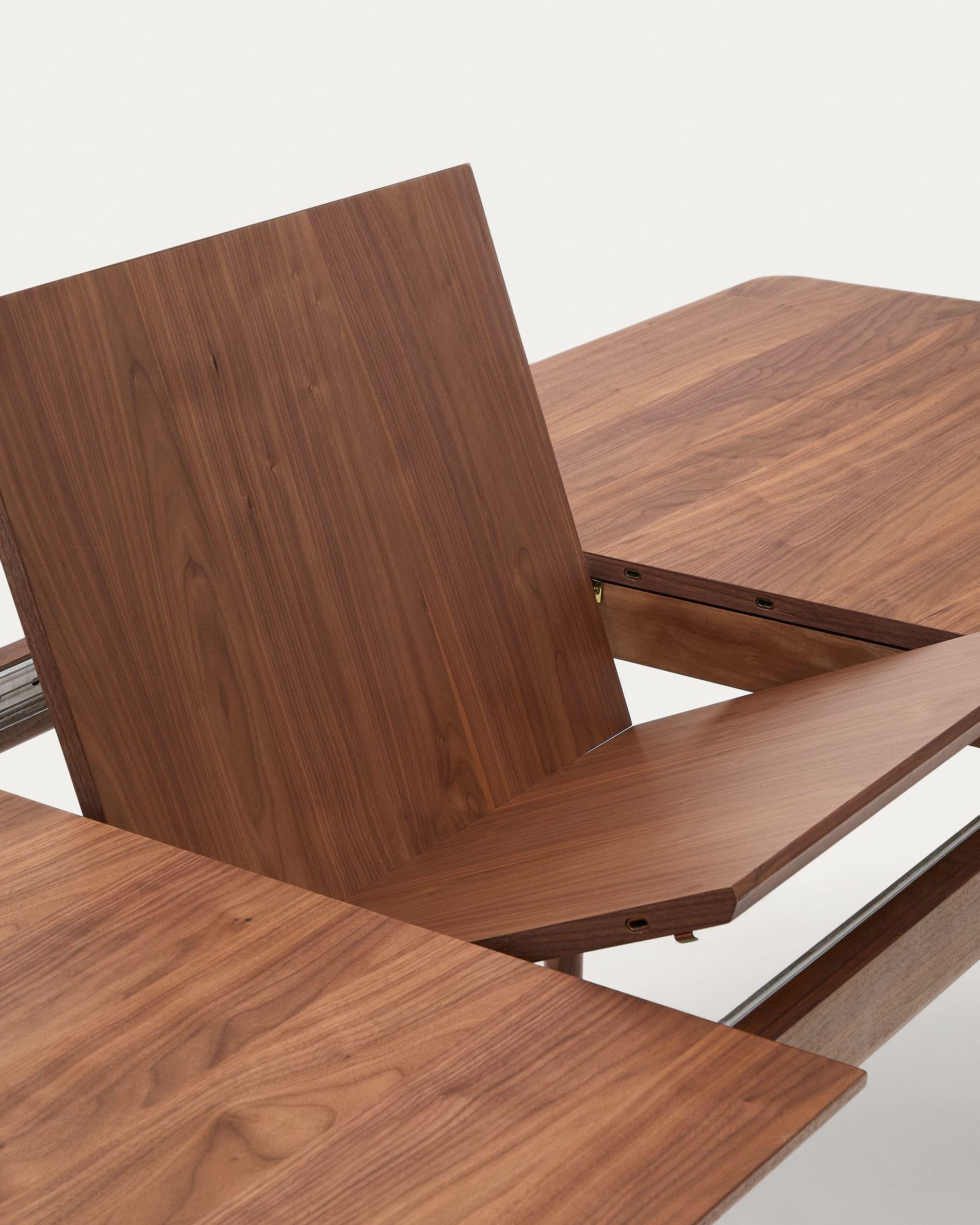 Elan extendable table with veneer and solid walnut 200 (260) x 100 cm FSC Mix Credit