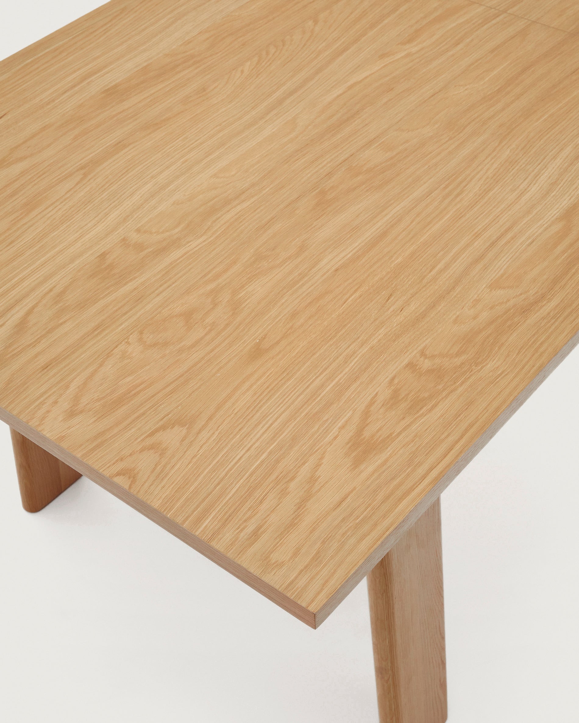 Arlen extendable table in solid oak wood and veneer with a natural finish 200(250)x95cm FSC Mix Credit - Detail